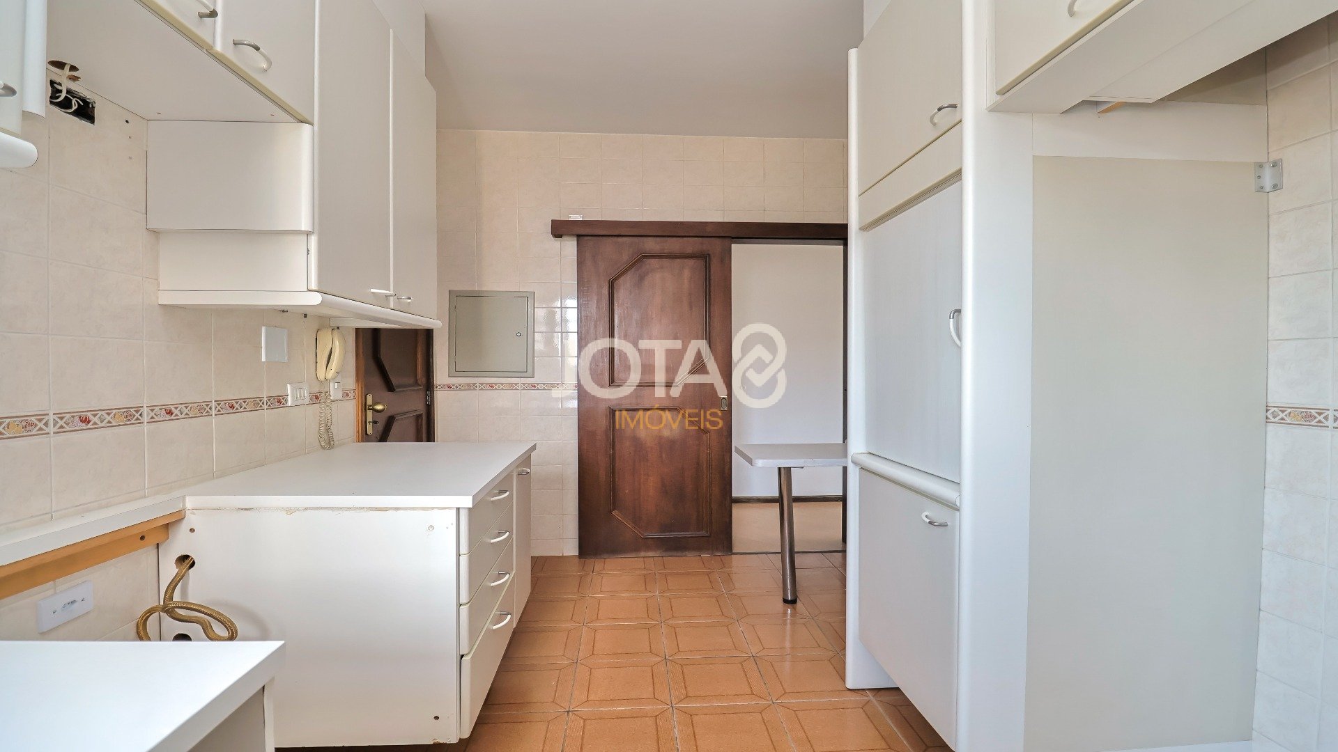 APARTAMENTO COM 3 DORMITÓRIOS NO BIGORRILHO