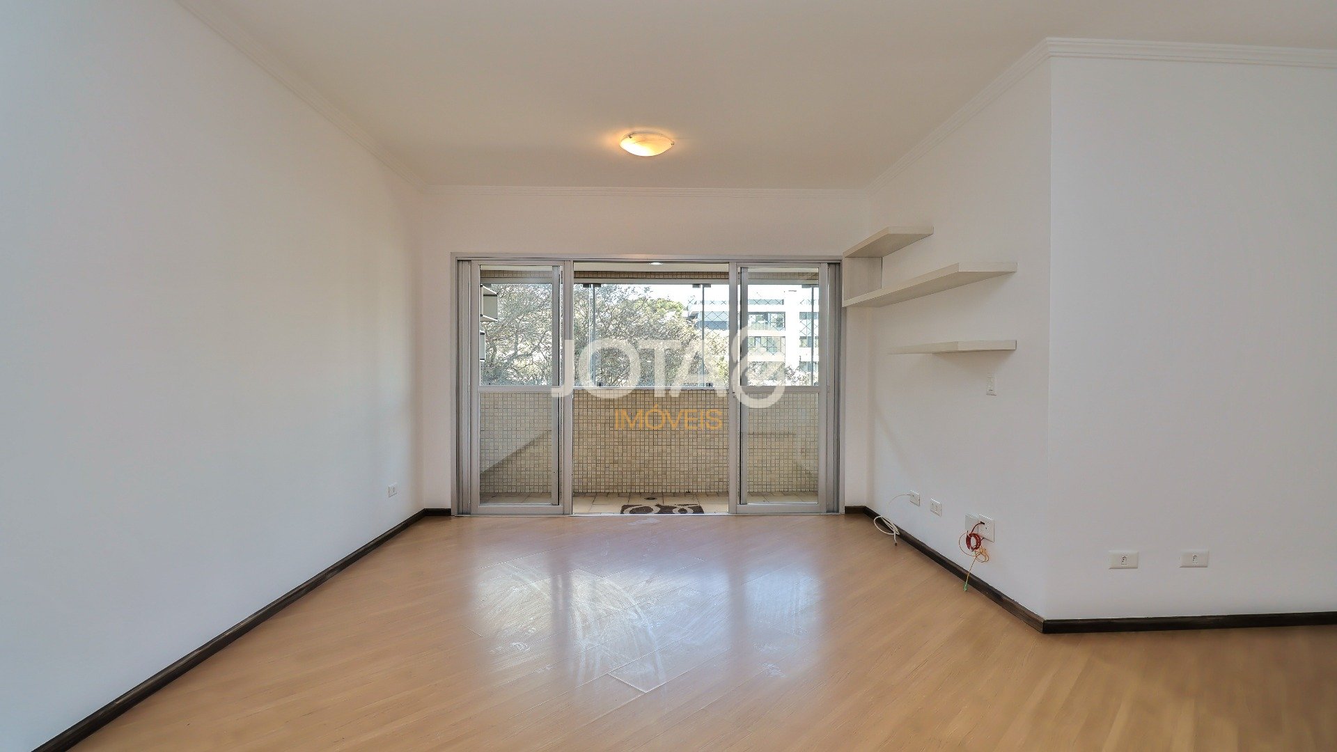 APARTAMENTO COM 3 DORMITÓRIOS NO BIGORRILHO