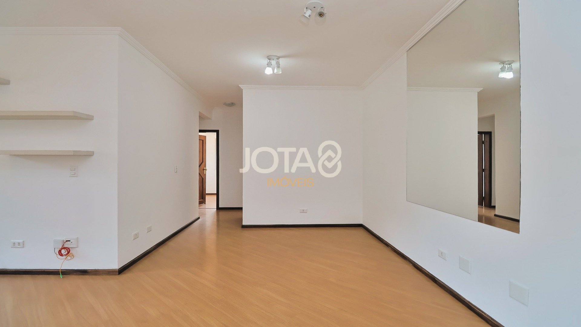 APARTAMENTO COM 3 DORMITÓRIOS NO BIGORRILHO
