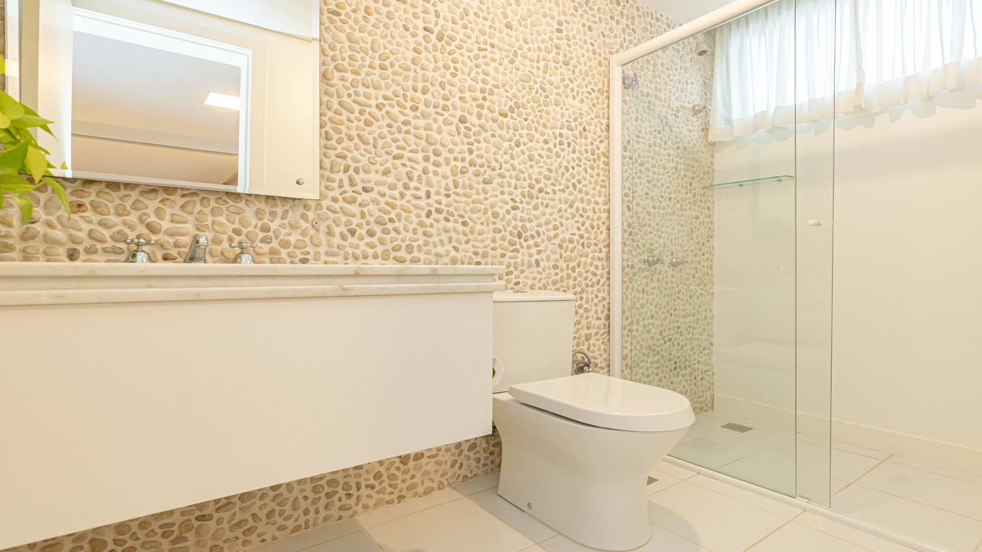 APARTAMENTO COM MUITO ESPAÇO NO ECOVILLE