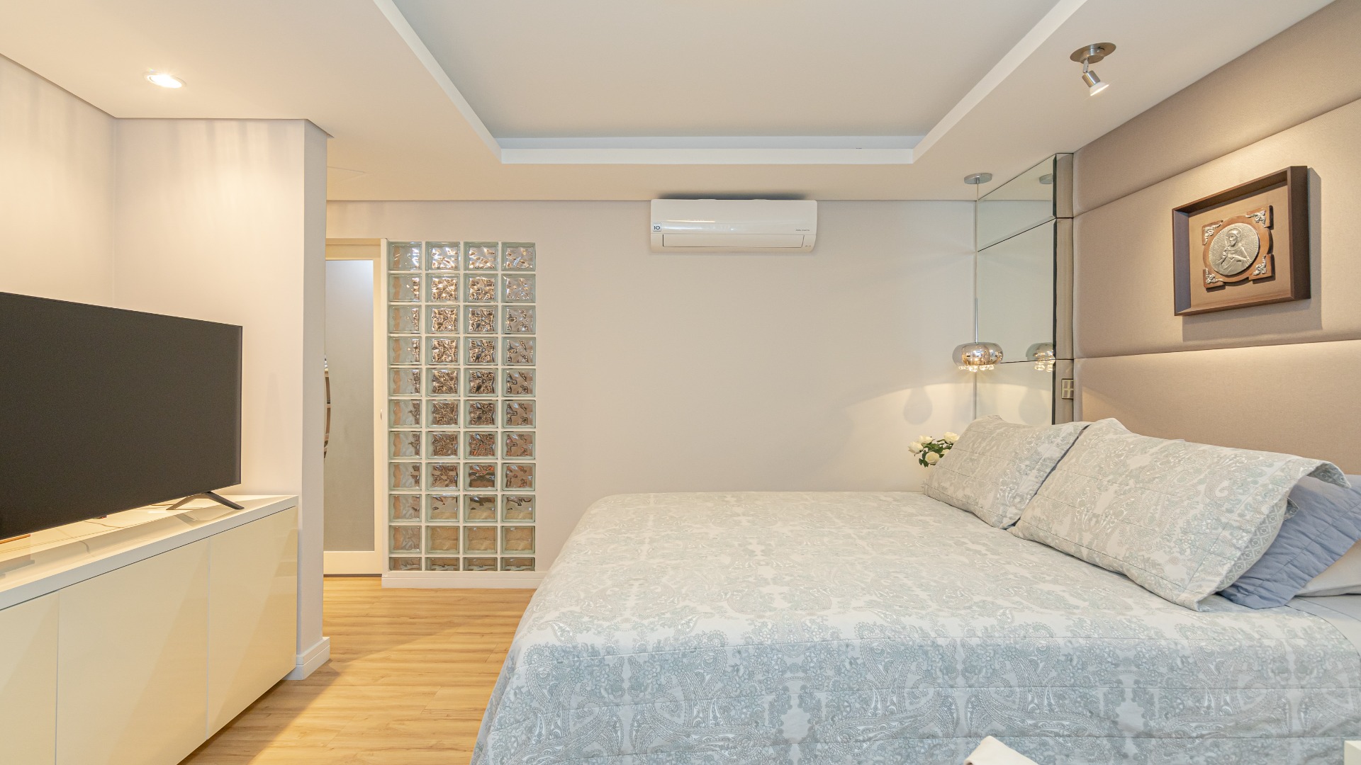 APARTAMENTO COM MUITO ESPAÇO NO ECOVILLE
