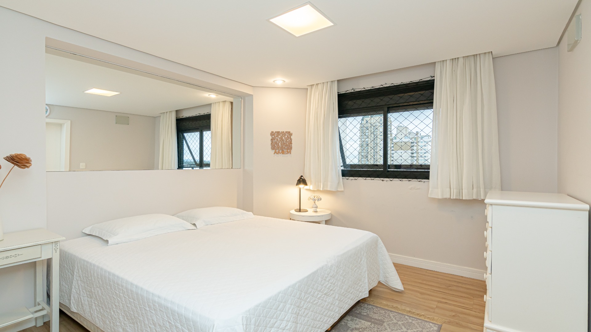 APARTAMENTO COM MUITO ESPAÇO NO ECOVILLE