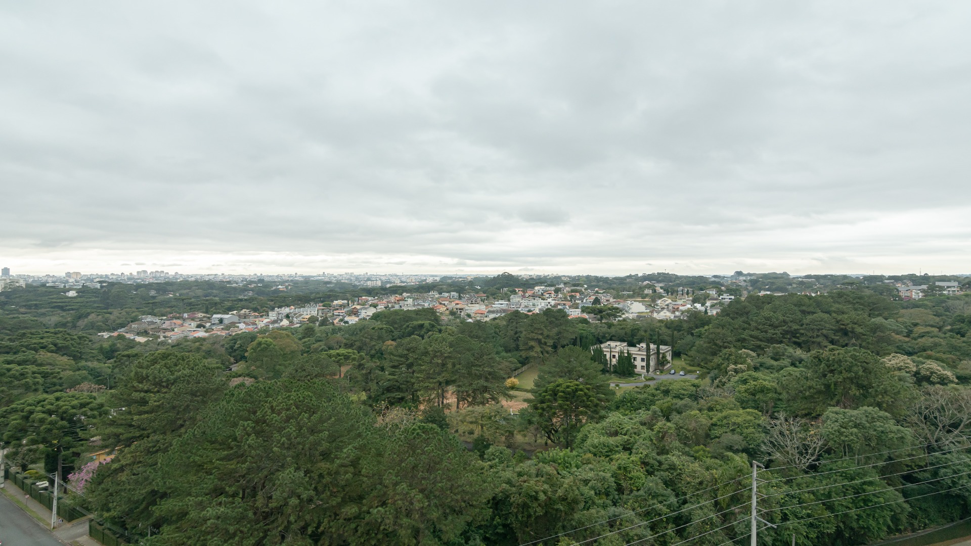 APARTAMENTO COM MUITO ESPAÇO NO ECOVILLE