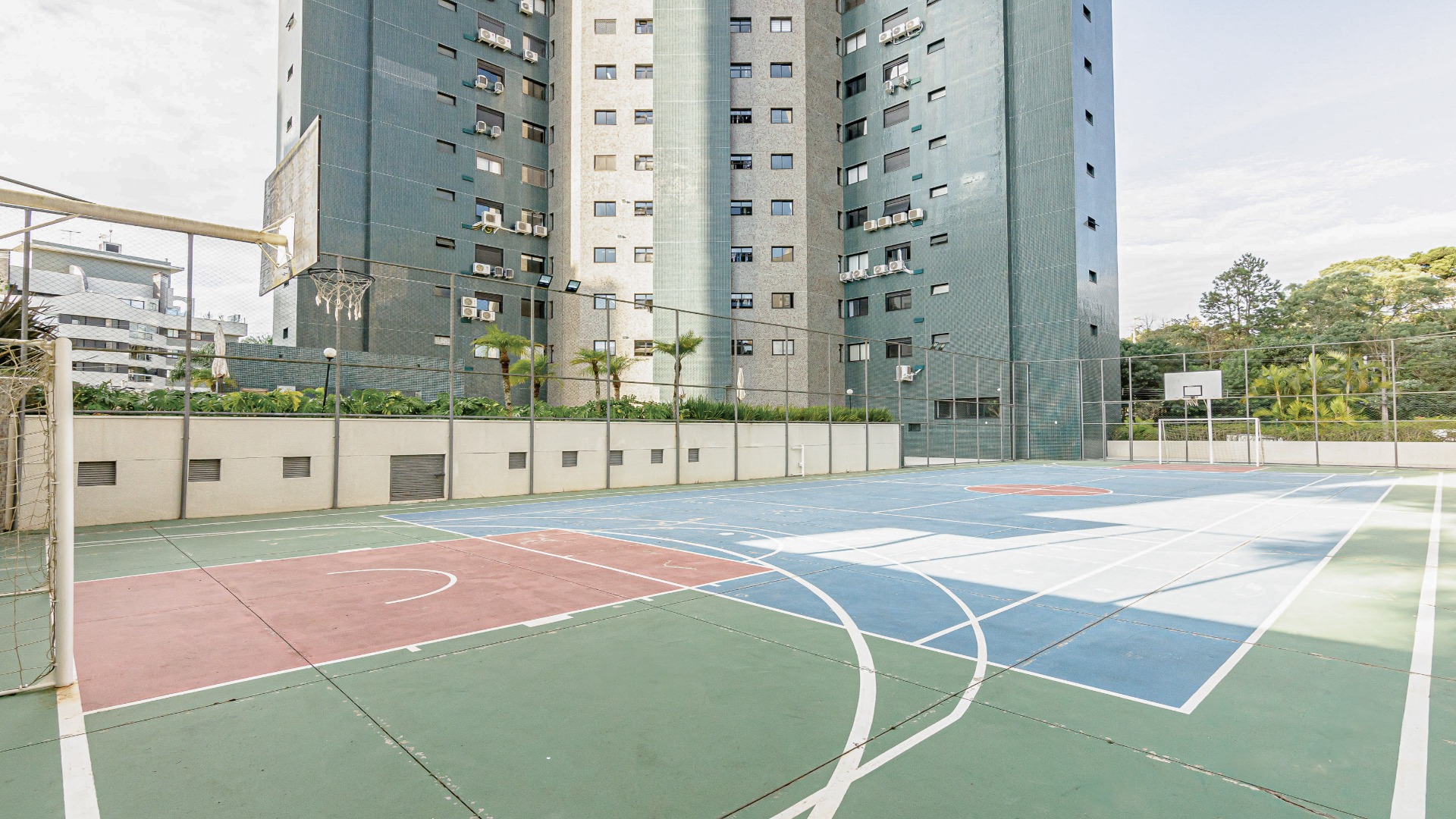 APARTAMENTO COM MUITO ESPAÇO NO ECOVILLE
