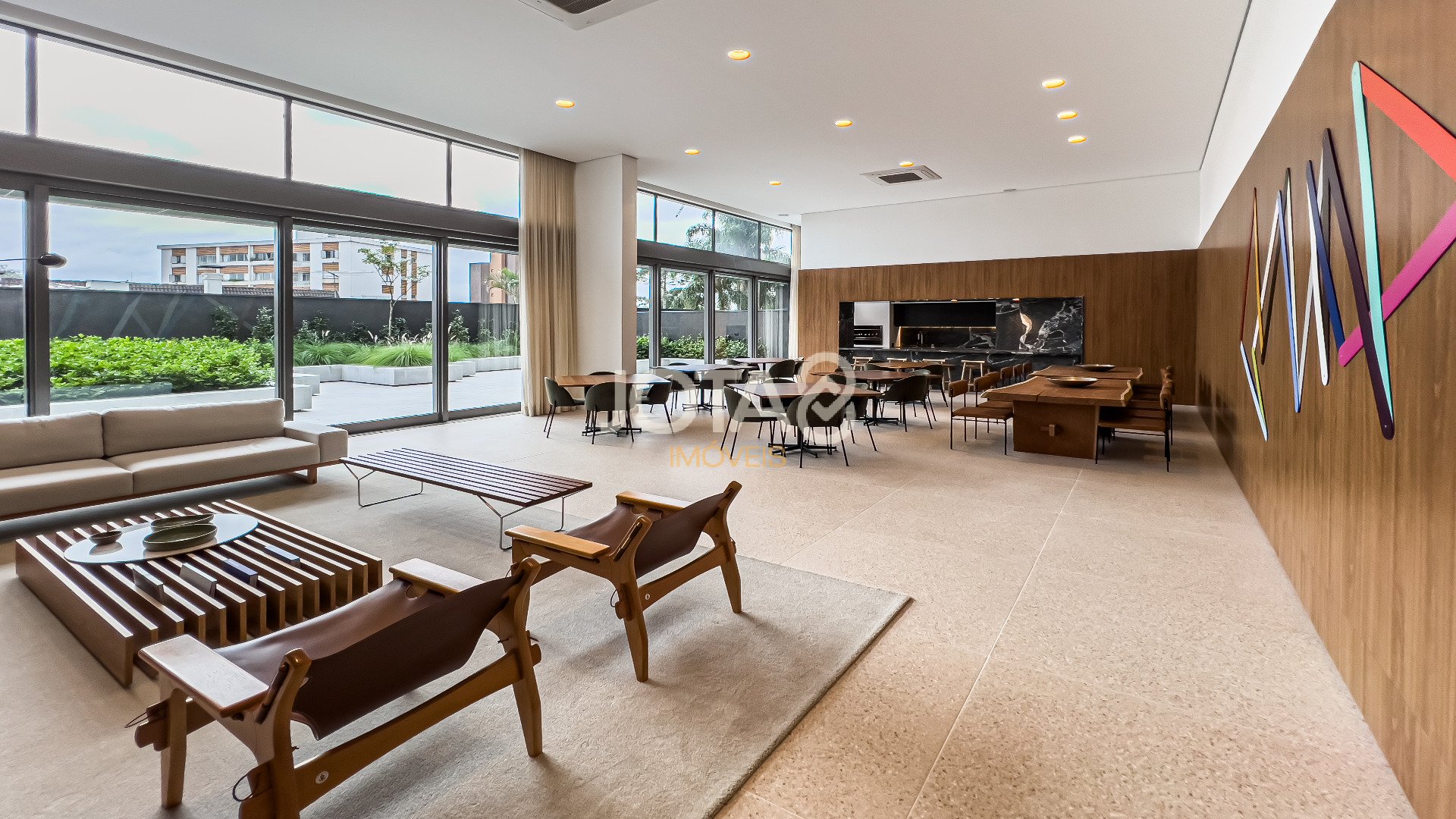 LINDO APARTAMENTO COM 2 SUITES COM VISTA PARA MUSEU DO OLHO