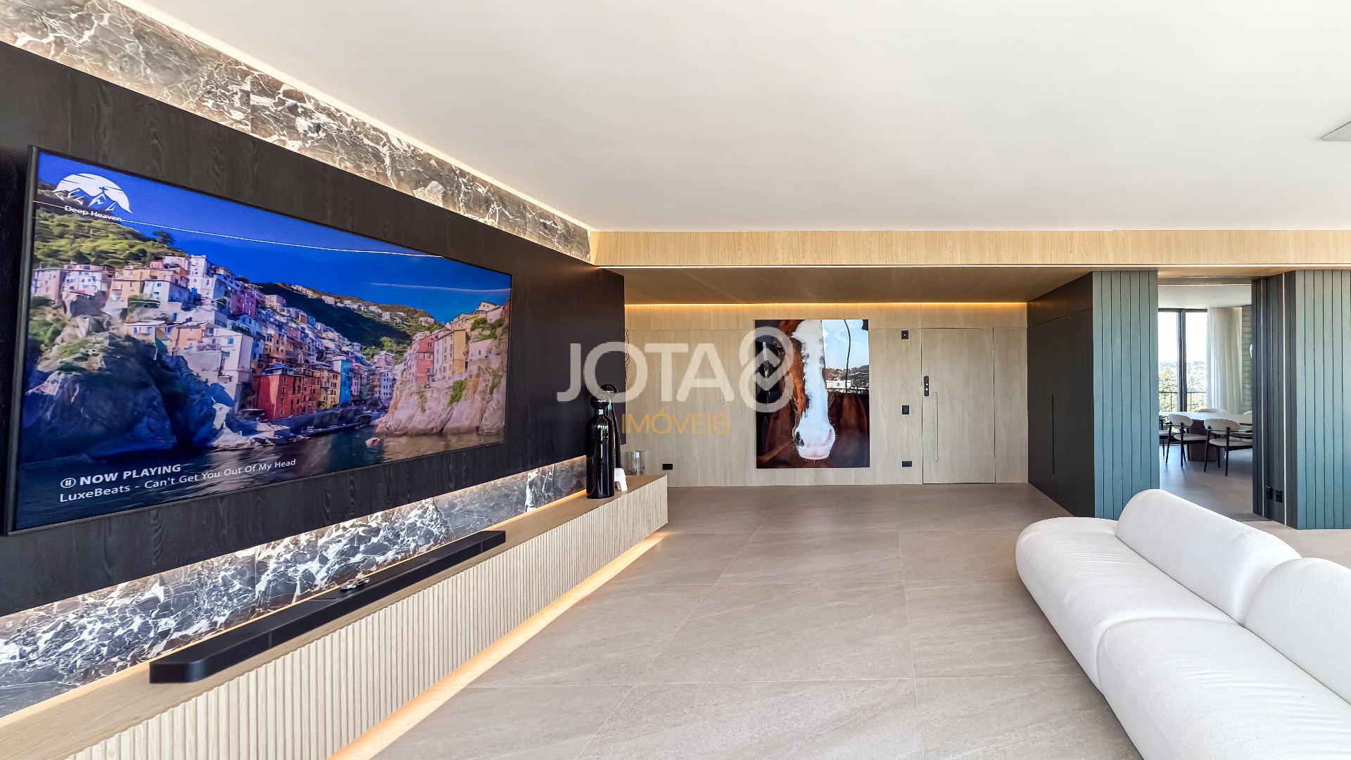 LINDO APARTAMENTO COM 2 SUITES COM VISTA PARA MUSEU DO OLHO