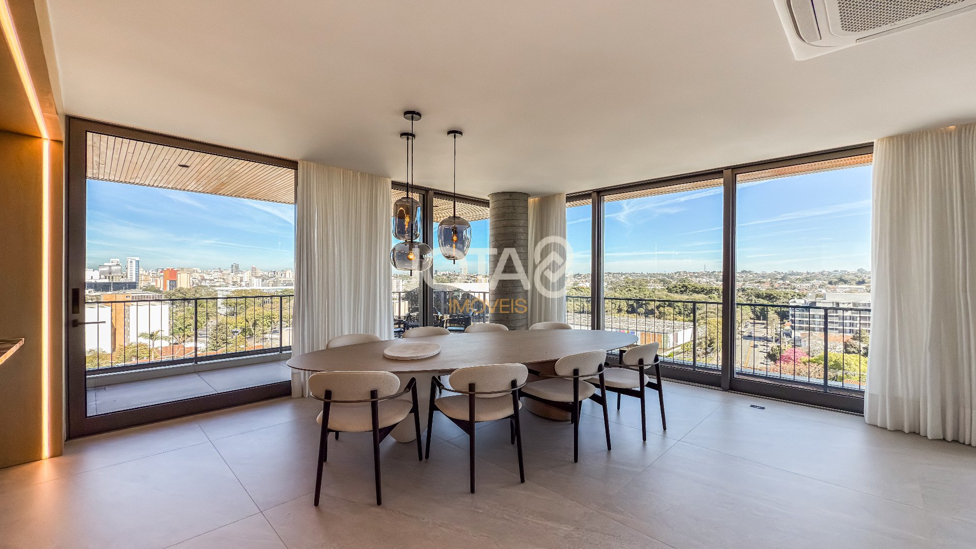 LINDO APARTAMENTO COM 2 SUITES COM VISTA PARA MUSEU DO OLHO