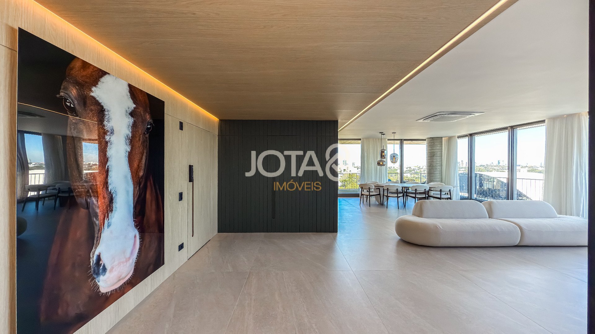 LINDO APARTAMENTO COM 2 SUITES COM VISTA PARA MUSEU DO OLHO
