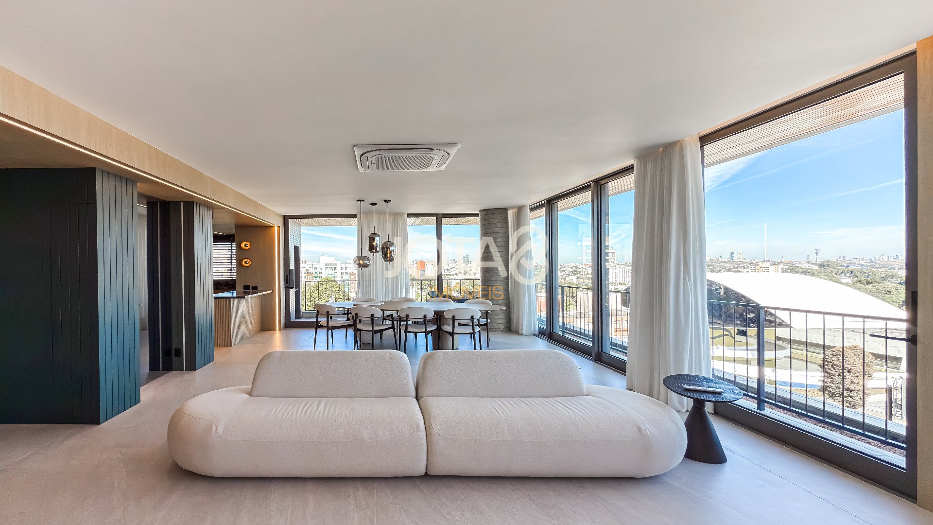 LINDO APARTAMENTO COM 2 SUITES COM VISTA PARA MUSEU DO OLHO