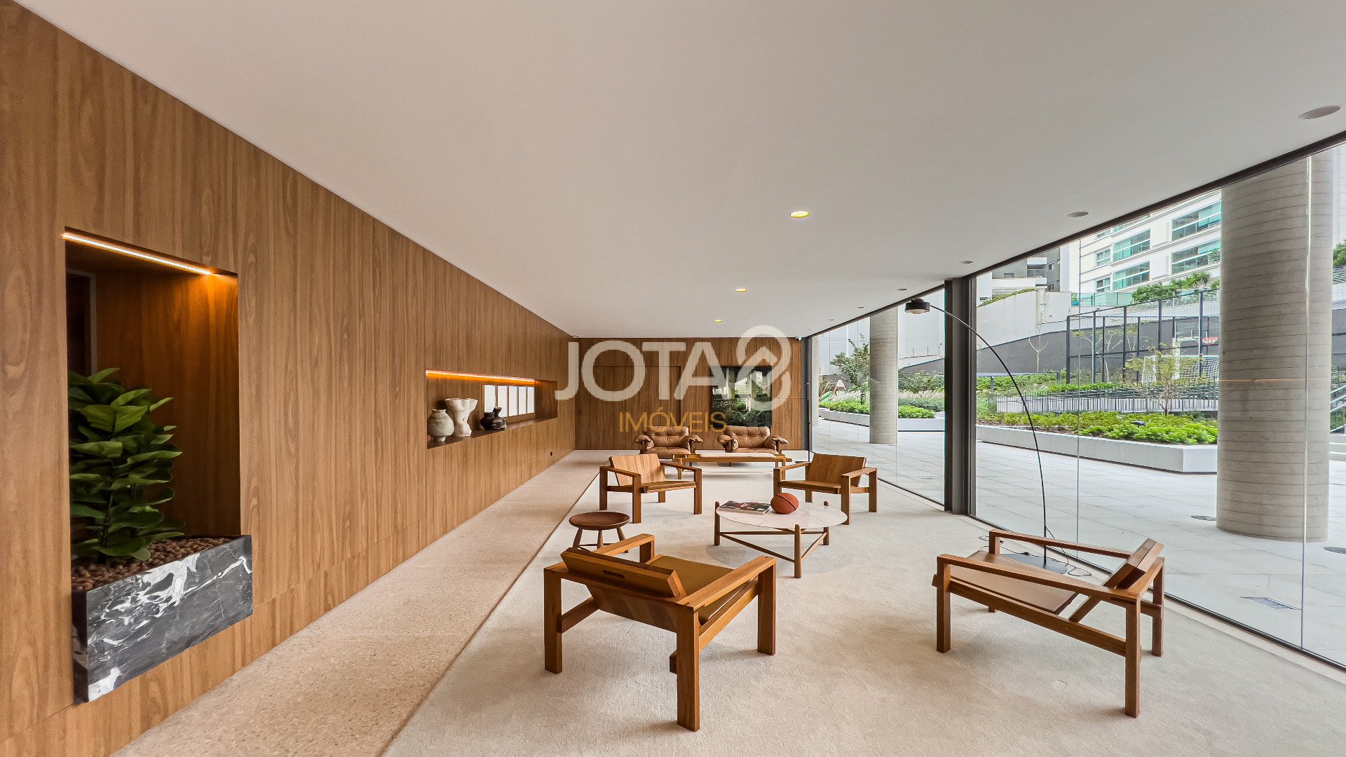 LINDO APARTAMENTO COM 2 SUITES COM VISTA PARA MUSEU DO OLHO