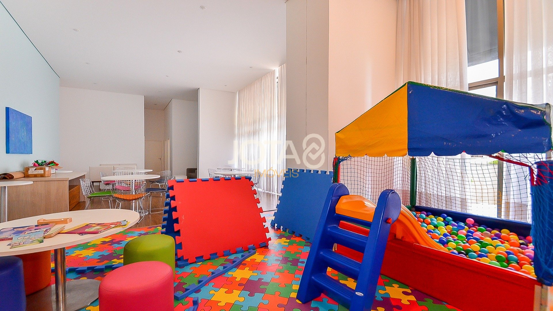 APARTAMENTO 3 QUARTOS E 1 GARAGEM NO BIGORRILHO