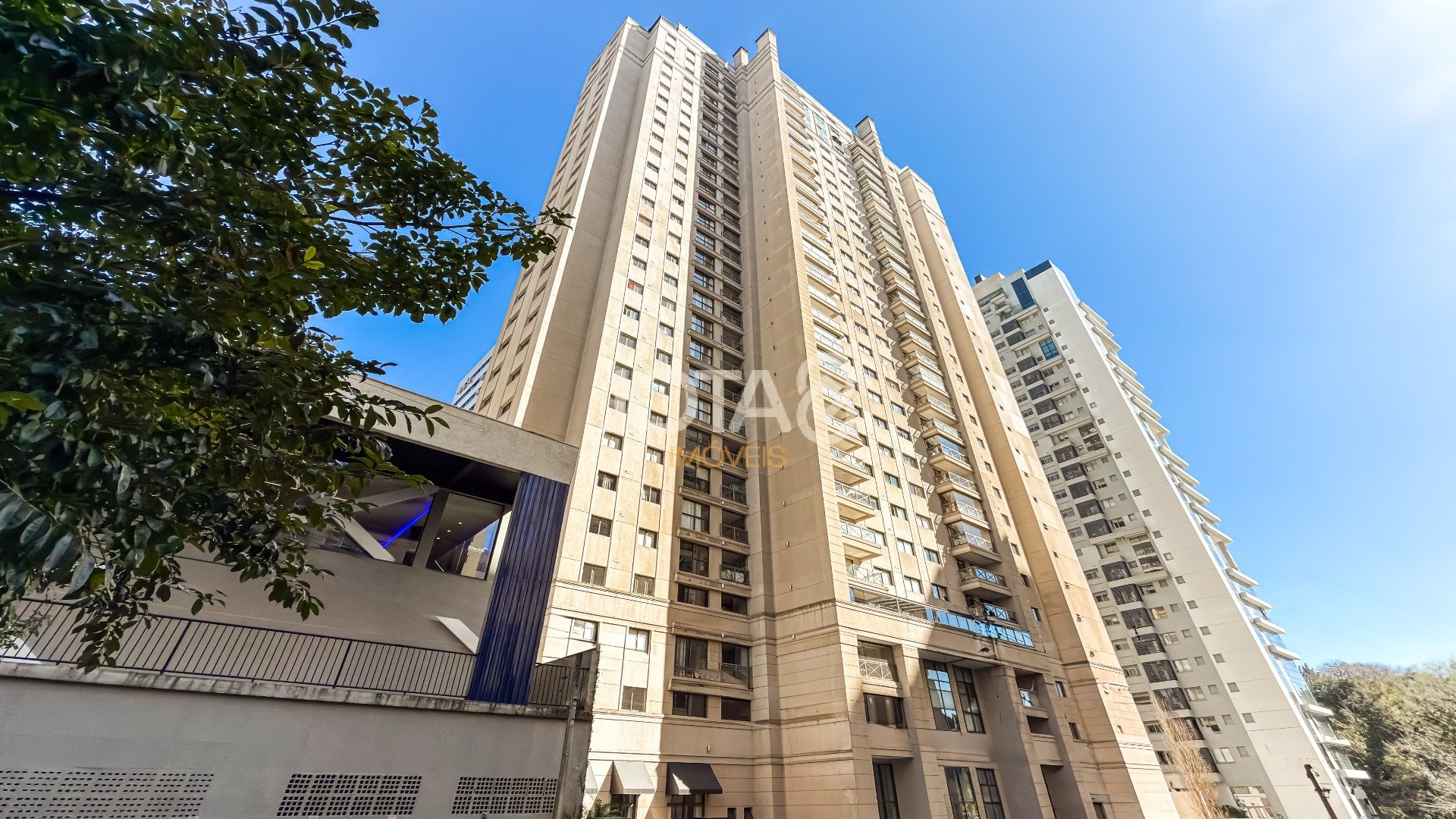 APARTAMENTO 3 QUARTOS E 1 GARAGEM NO BIGORRILHO