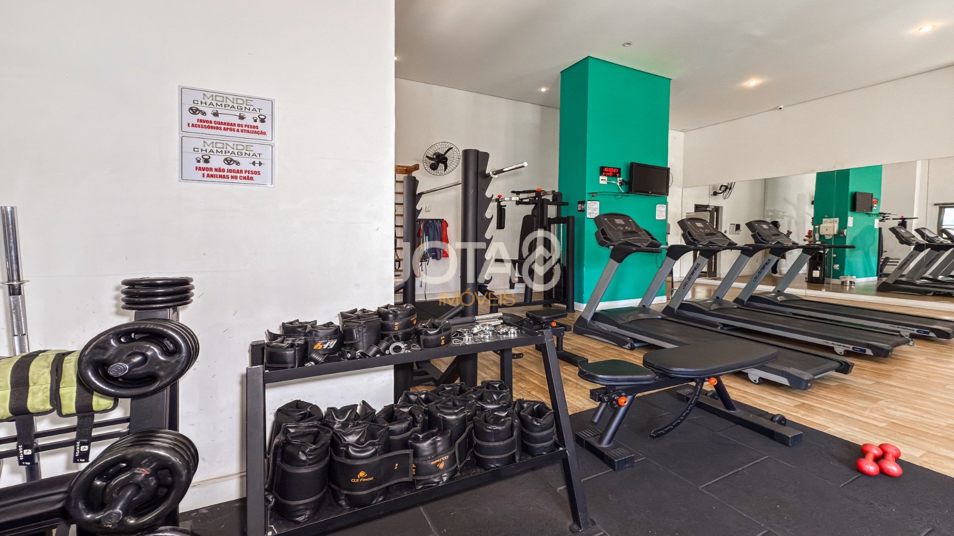 APARTAMENTO 3 QUARTOS E 1 GARAGEM NO BIGORRILHO