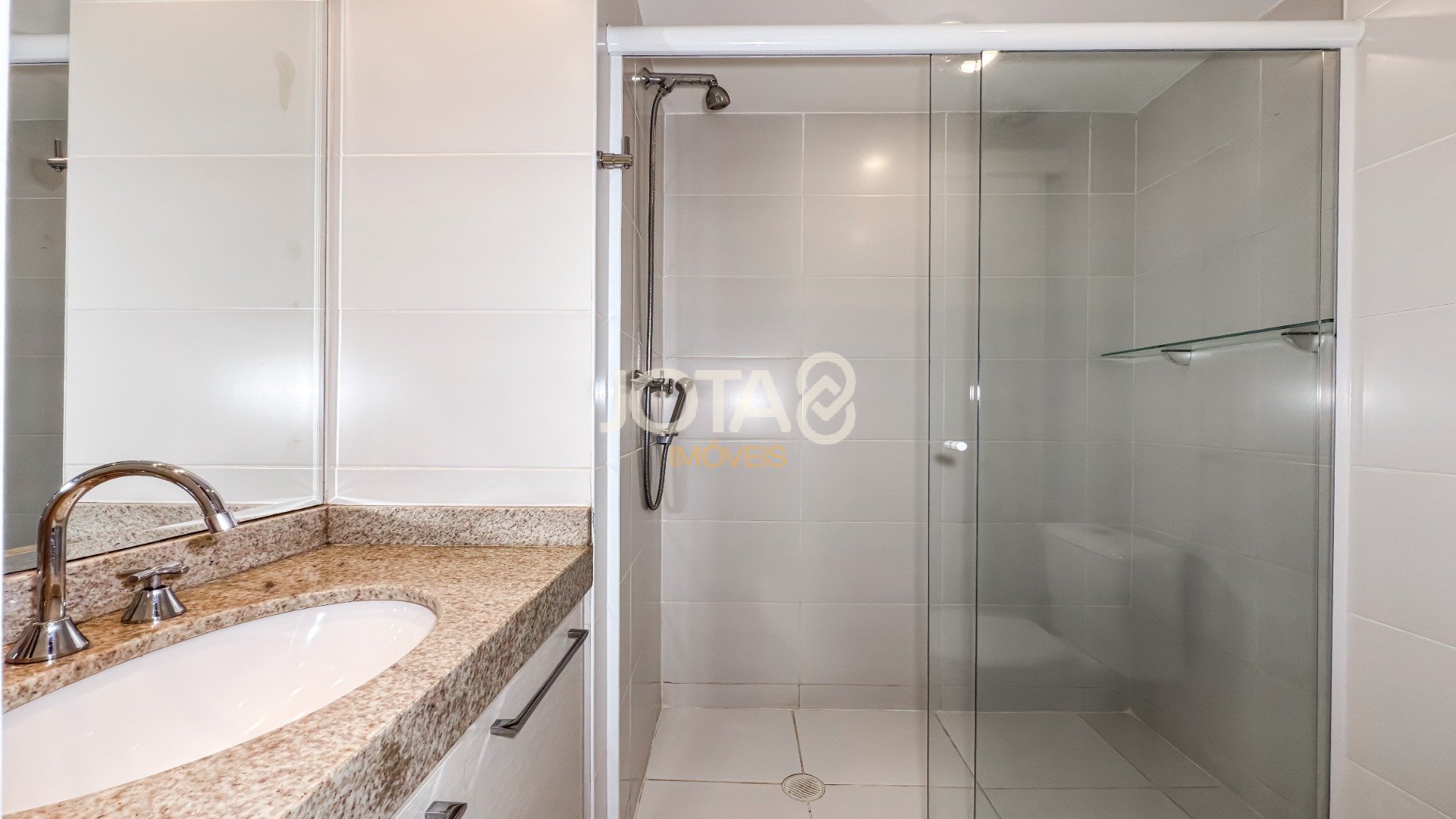 APARTAMENTO 3 QUARTOS E 1 GARAGEM NO BIGORRILHO