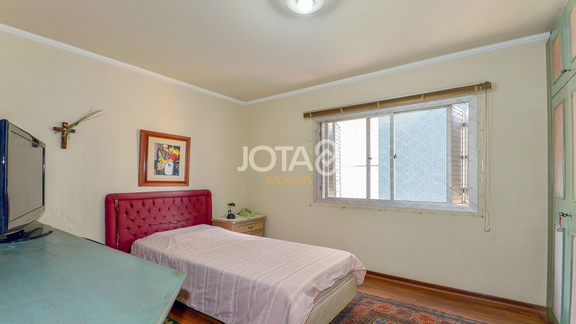 APARTAMENTO COM 4 QUARTOS E 2 VAGAS DE GARAGEM NO BATEL