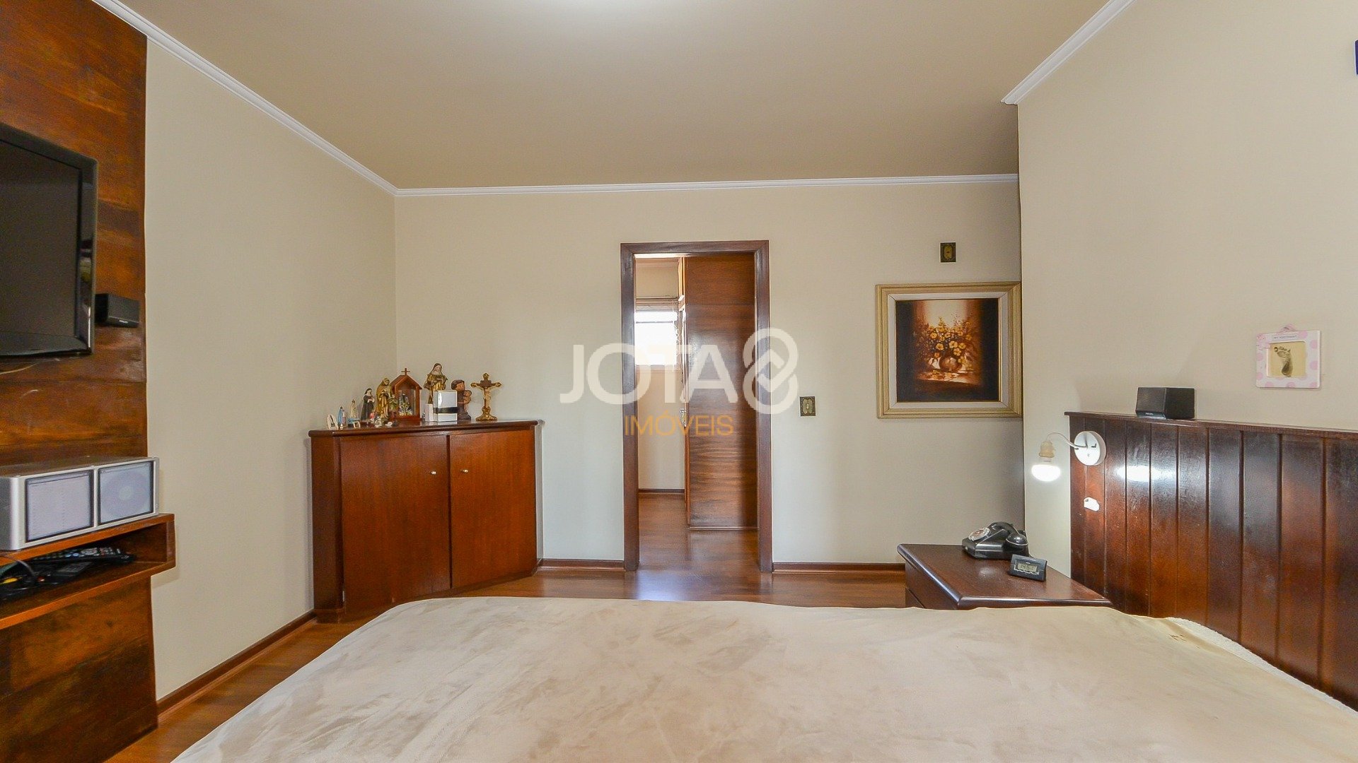 APARTAMENTO COM 4 QUARTOS E 2 VAGAS DE GARAGEM NO BATEL