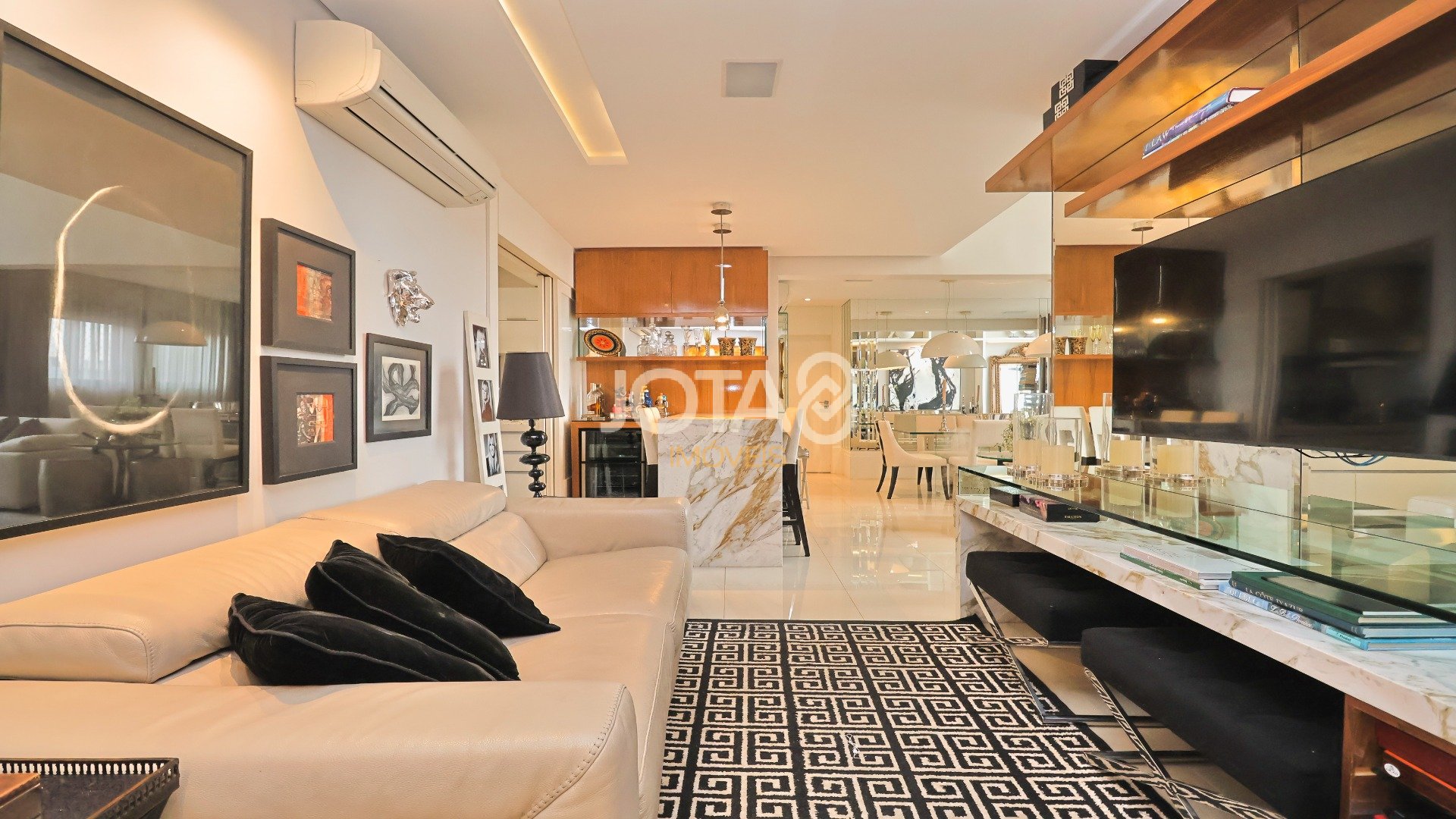 Foto de destaque Apartamento mobiliado em condomínio clube na batel
