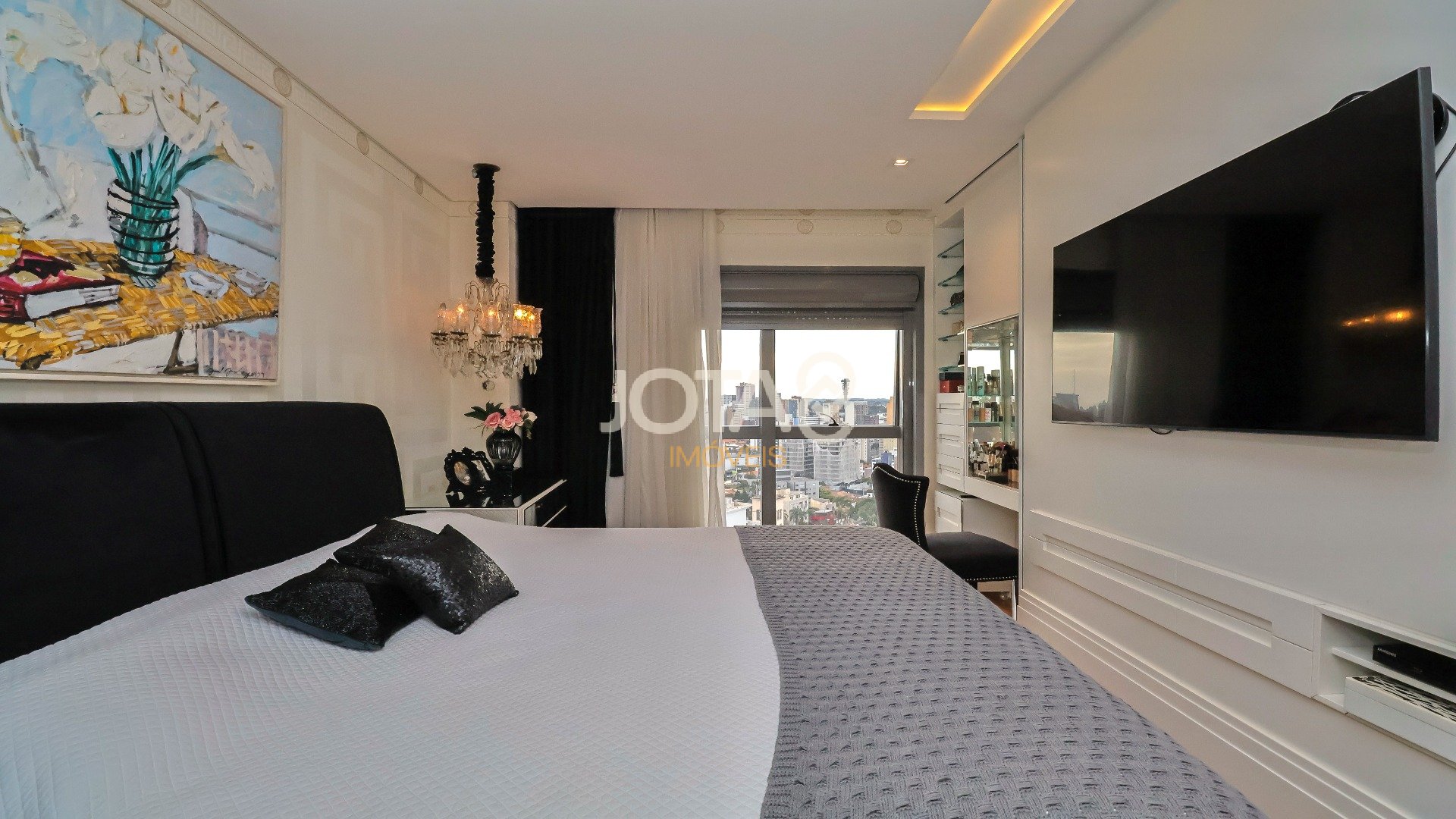 APARTAMENTO MOBILIADO EM CONDOMÍNIO CLUBE NA BATEL