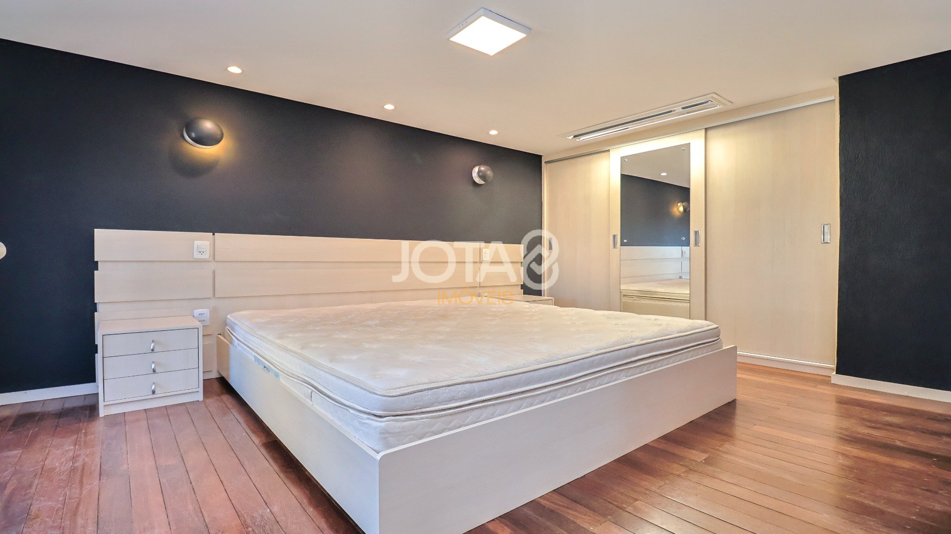 ENCANTE-SE COM ESTE LOFT DUPLEX NO CORAÇÃO DO BIGORRILHO!