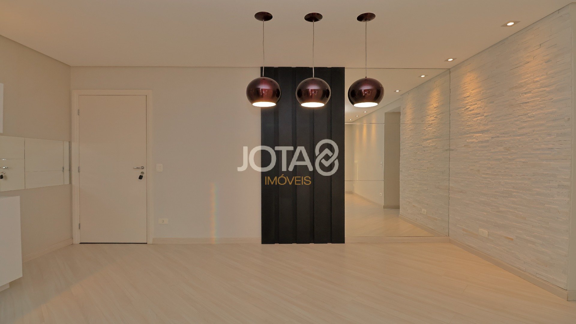 APARTAMENTO MOBILIADO FACE NORTE NO ECOVILLE - J8