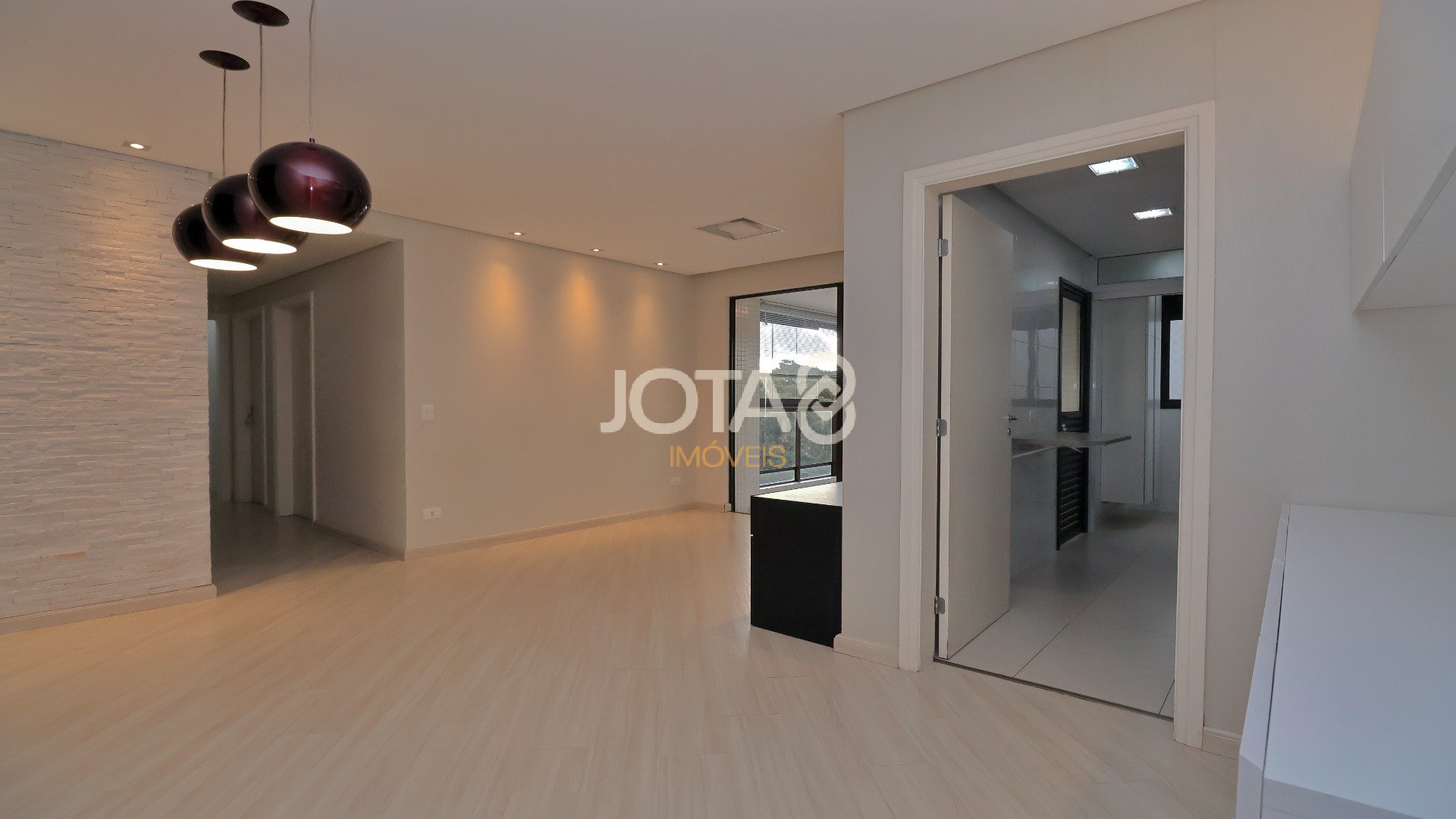 APARTAMENTO MOBILIADO FACE NORTE NO ECOVILLE - J8