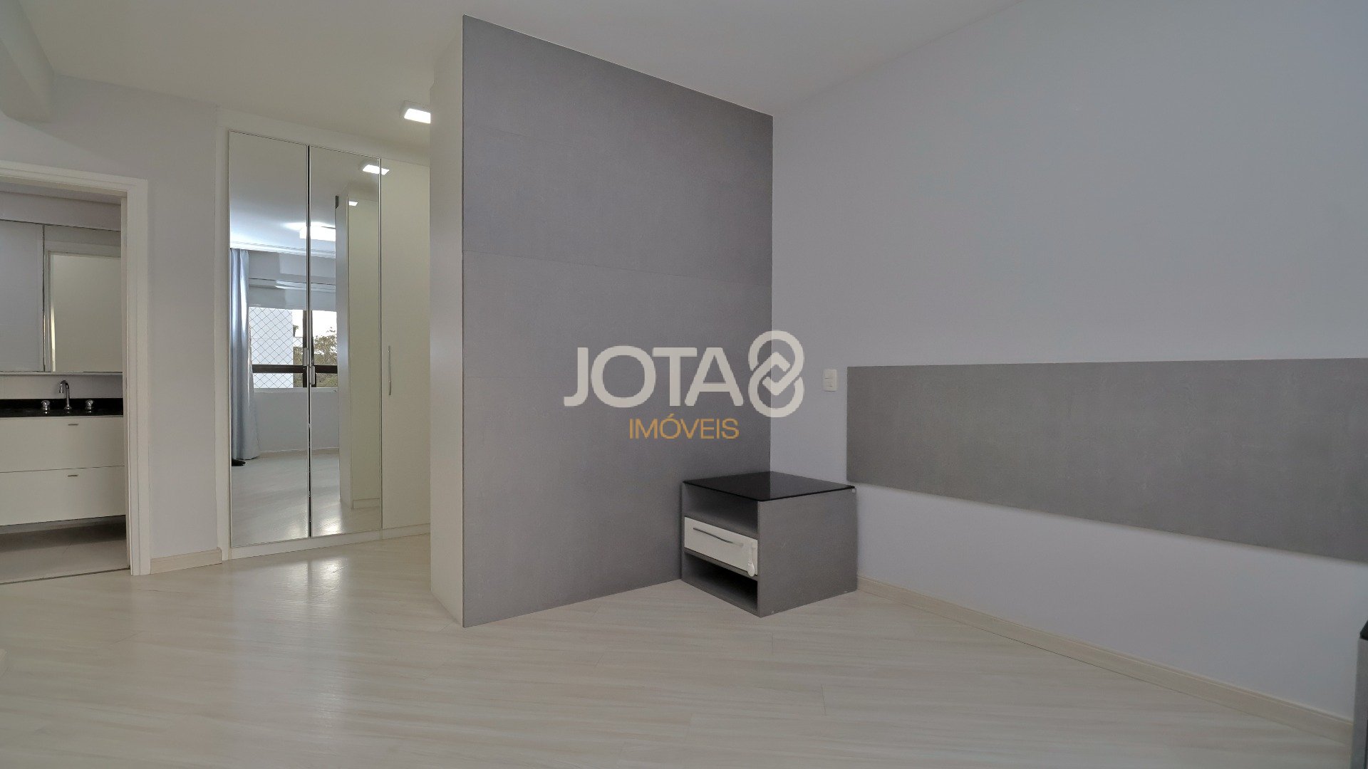 APARTAMENTO MOBILIADO FACE NORTE NO ECOVILLE - J8