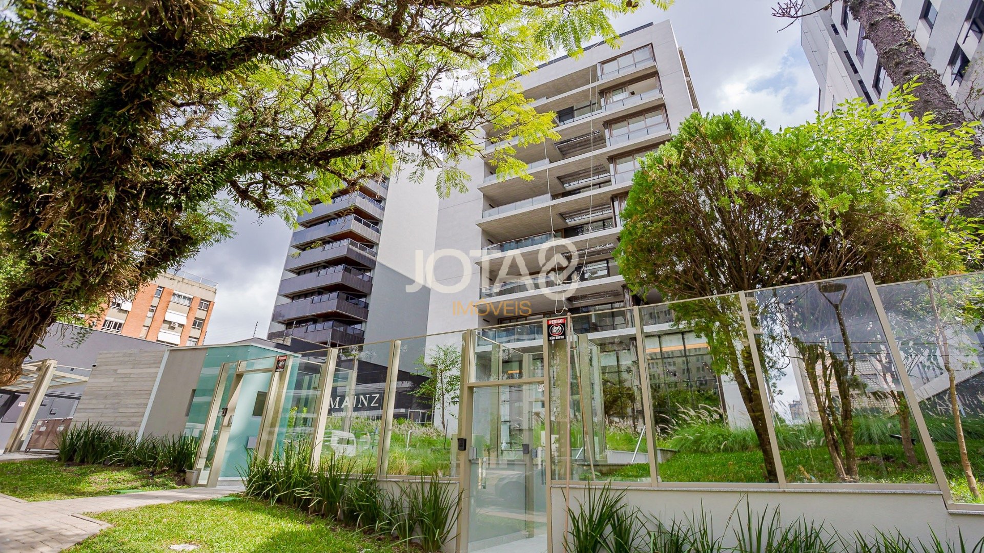 APARTAMENTO DUPLEX NO BATEL