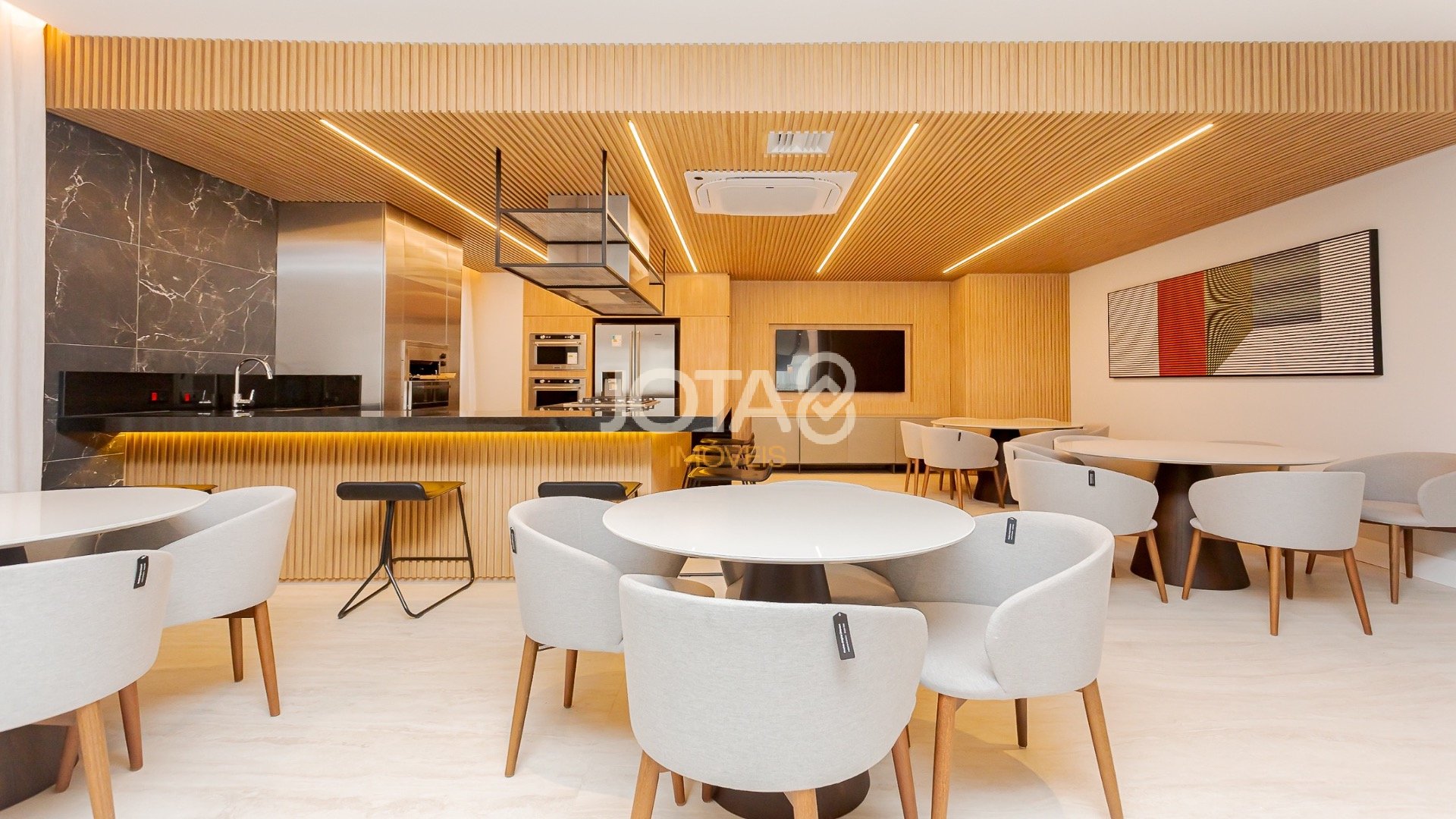 APARTAMENTO DUPLEX NO BATEL