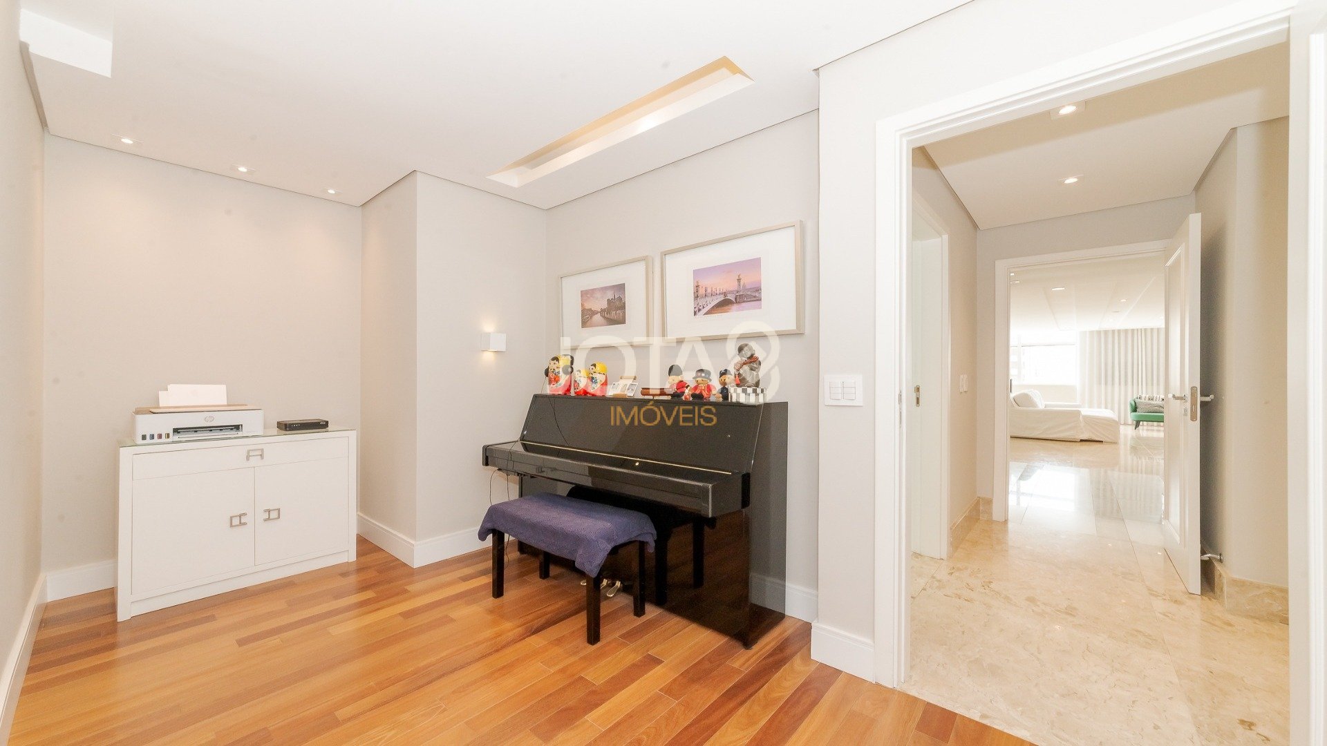 APARTAMENTO COM 3 SUÍTES NO BATEL