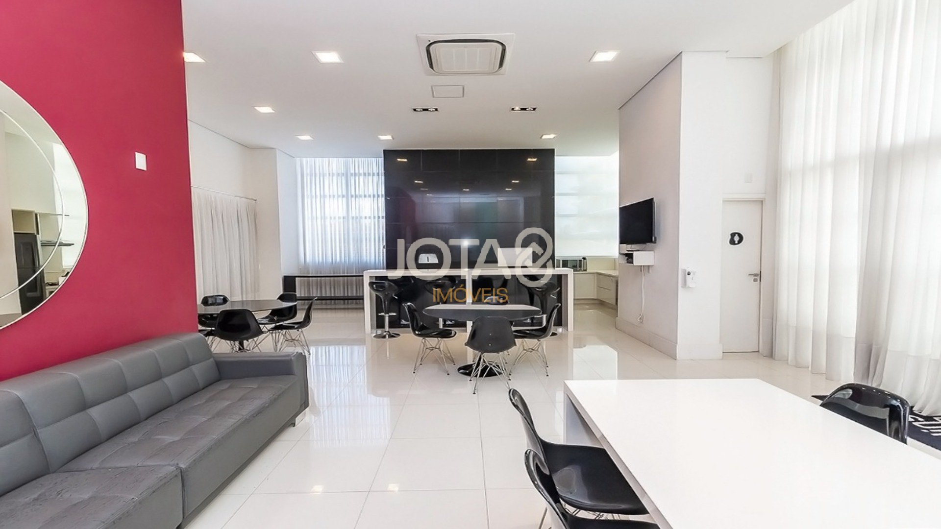 APARTAMENTO COM 3 SUÍTES NO BATEL