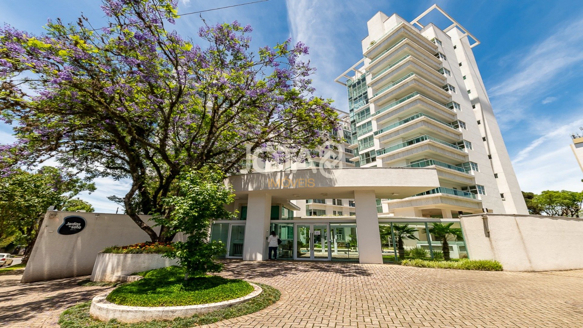 APARTAMENTO COM 3 SUÍTES NO BATEL