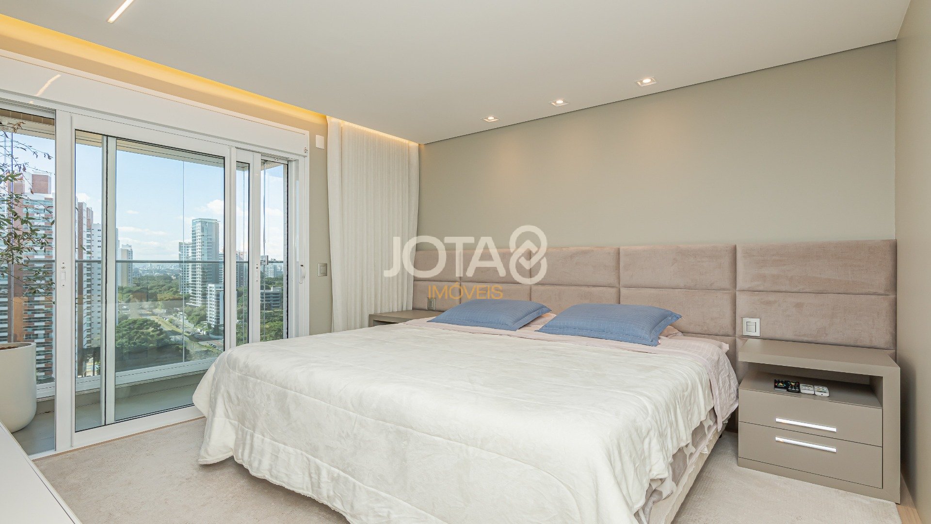 APARTAMENTO 3 SUÍTES NO ECOVILLE
