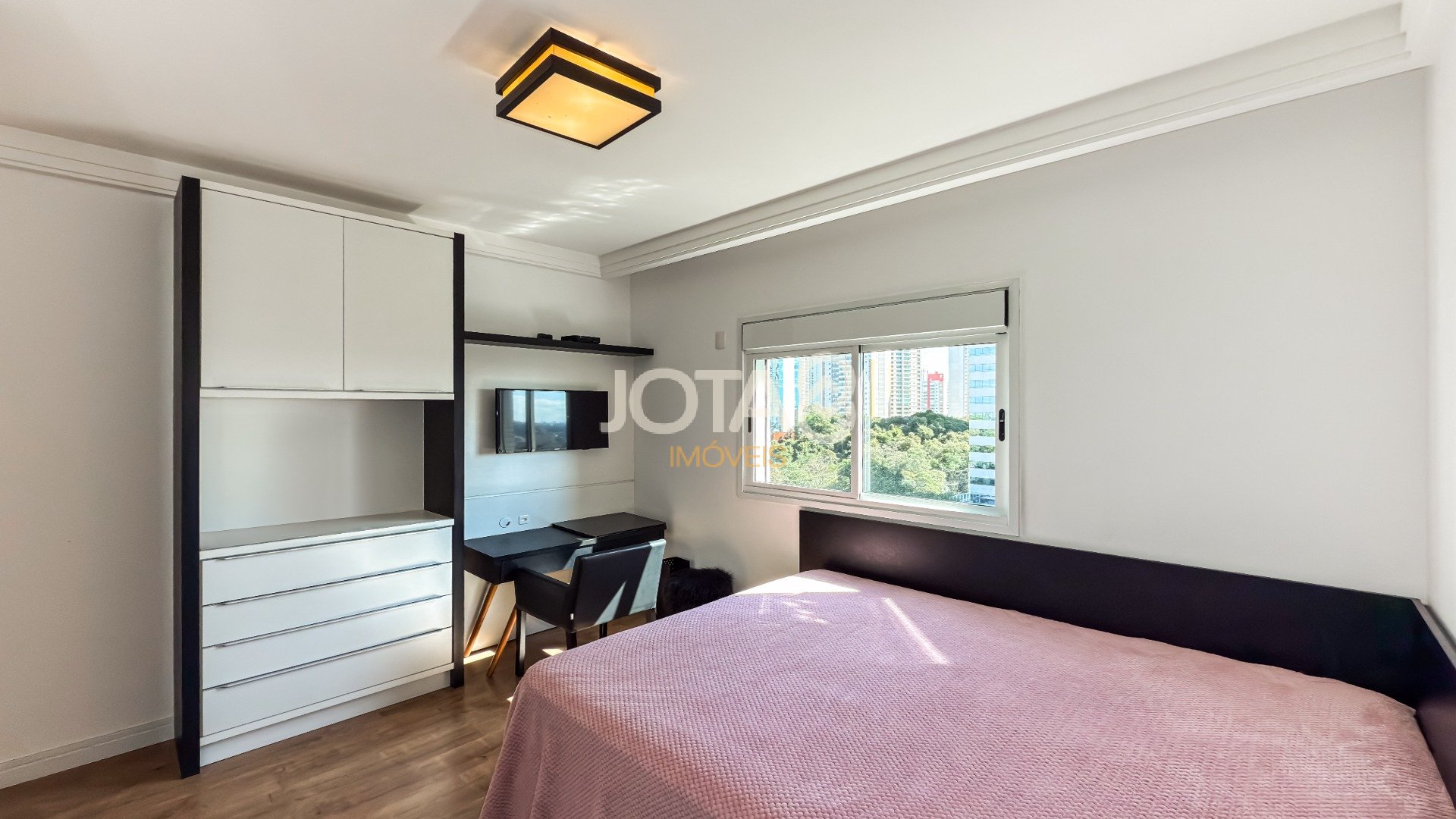 APARTAMENTO COM 3 SUÍTES E 3 VAGAS NO ECOVILLE