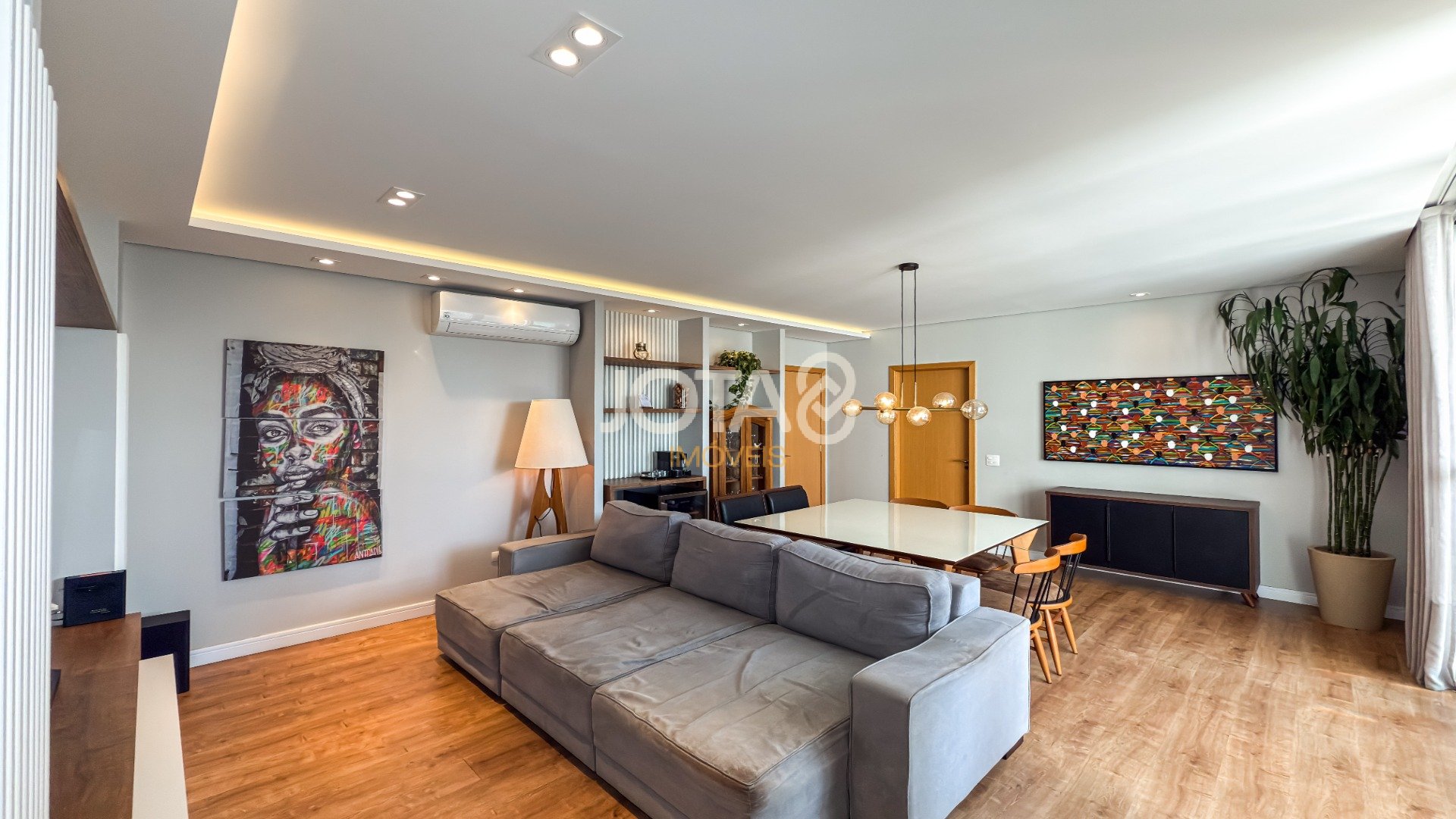 APARTAMENTO COM 3 SUÍTES E 3 VAGAS NO ECOVILLE