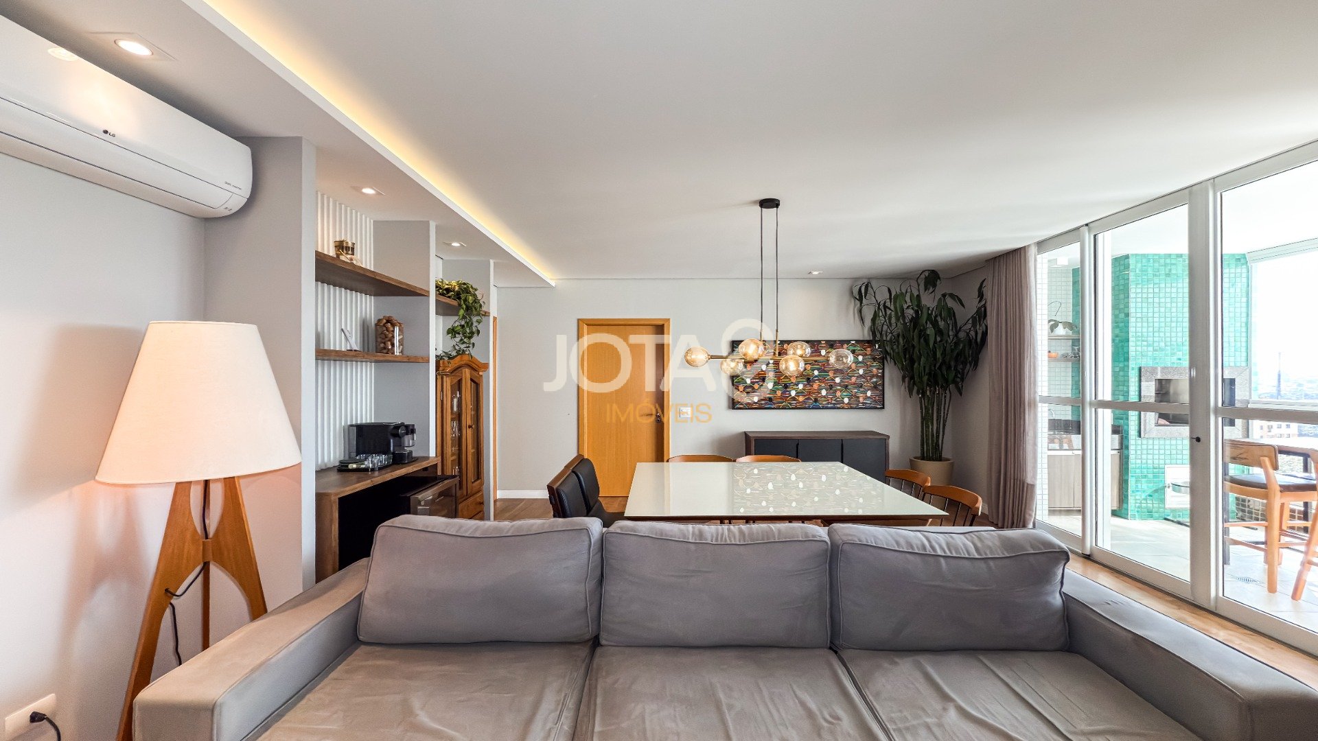 APARTAMENTO COM 3 SUÍTES E 3 VAGAS NO ECOVILLE