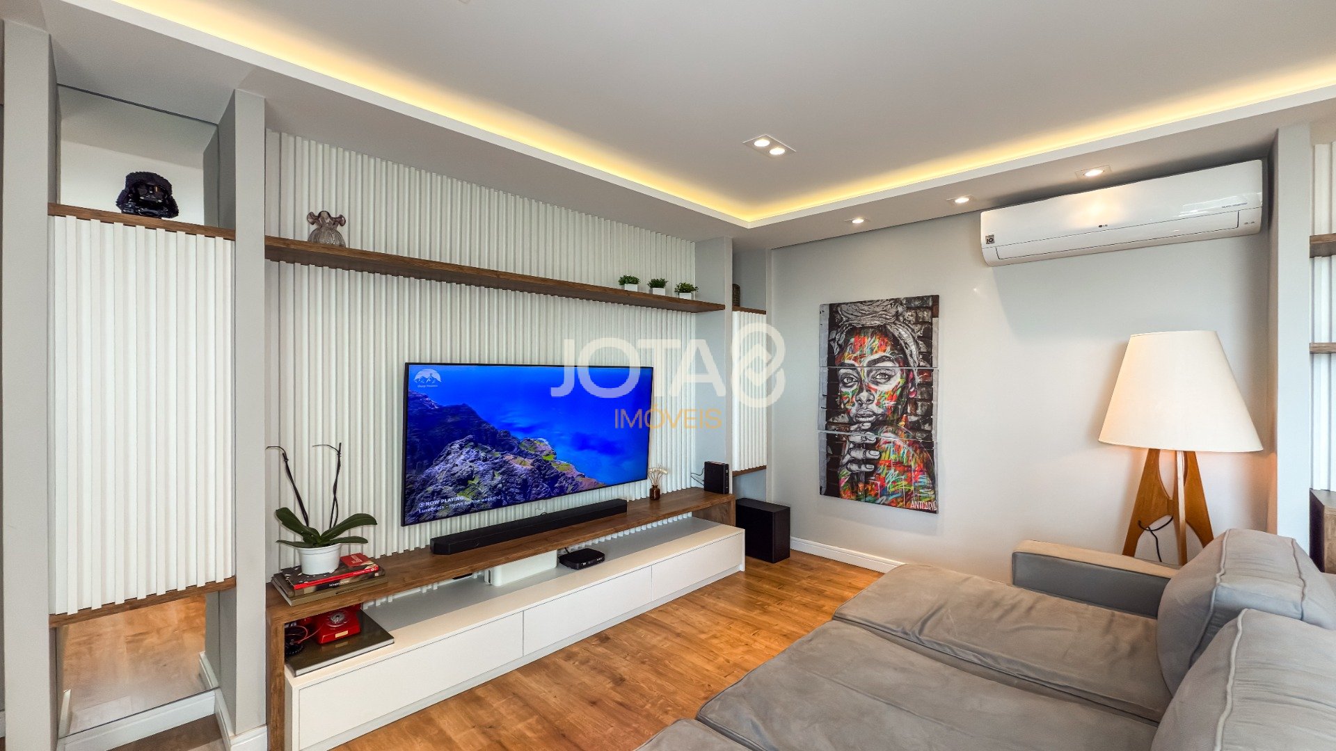 APARTAMENTO COM 3 SUÍTES E 3 VAGAS NO ECOVILLE