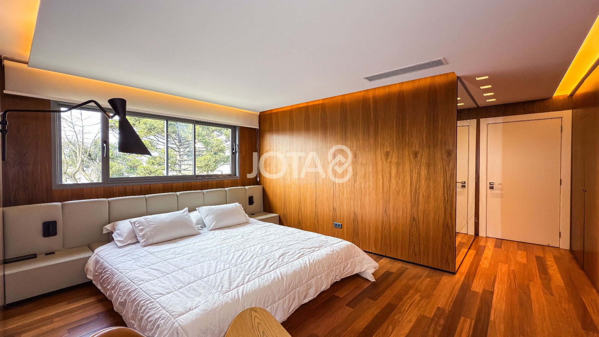 APARTAMENTO MODERNO COM 3 SUÍTES NO BIGORRILHO