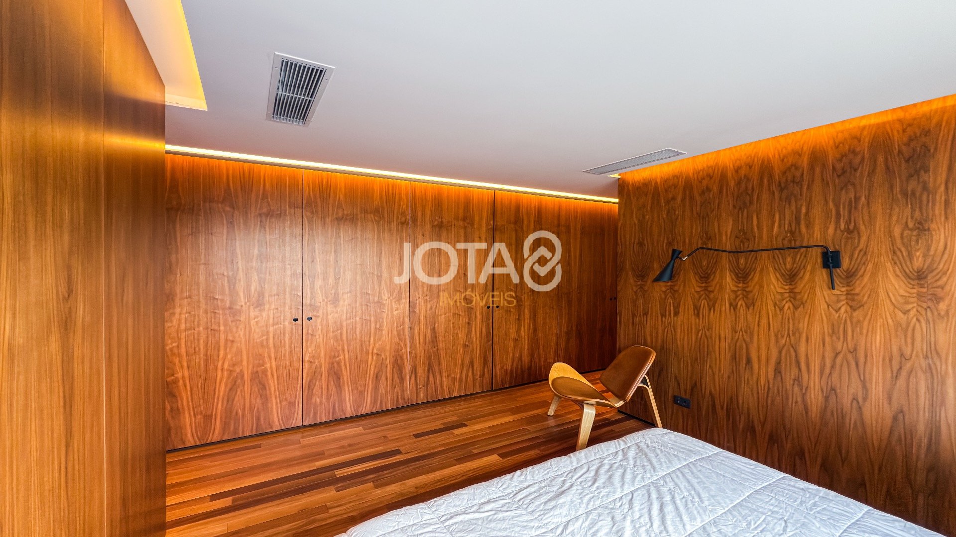APARTAMENTO MODERNO COM 3 SUÍTES NO BIGORRILHO