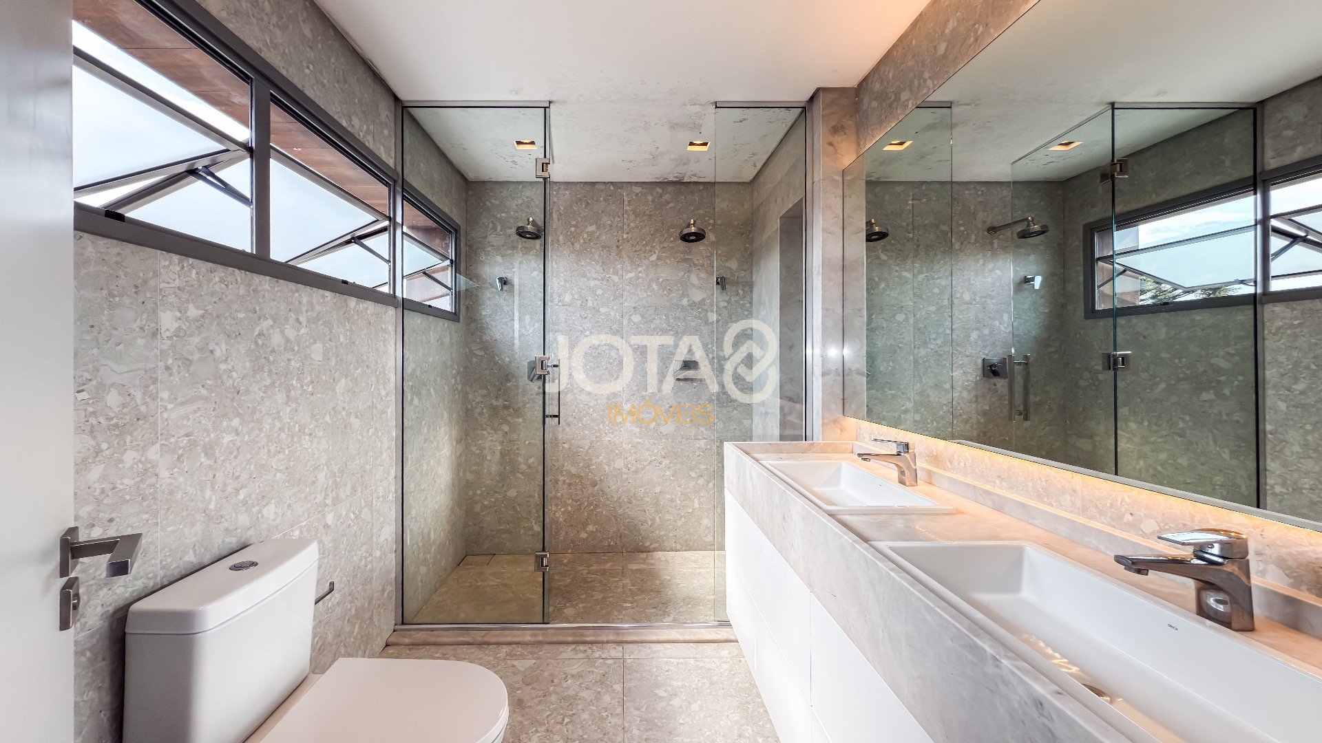 APARTAMENTO MODERNO COM 3 SUÍTES NO BIGORRILHO