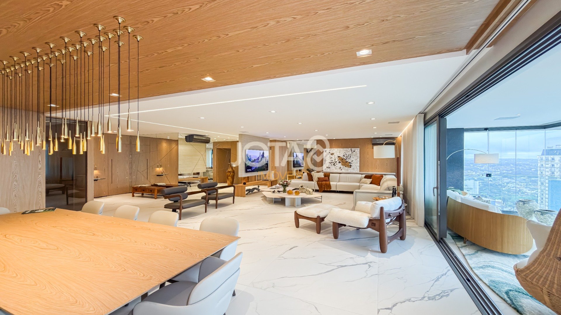 APTO LUXUOSO,  MOBILIADO, ANDAR ALTO