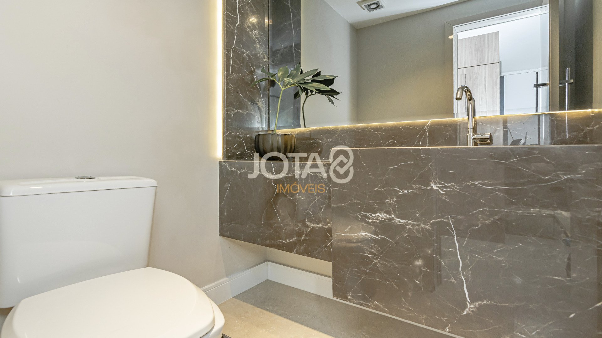 LINDO APARTAMENTO COM 3 SUÍTES E 2 VAGAS NO ECOVILLE!