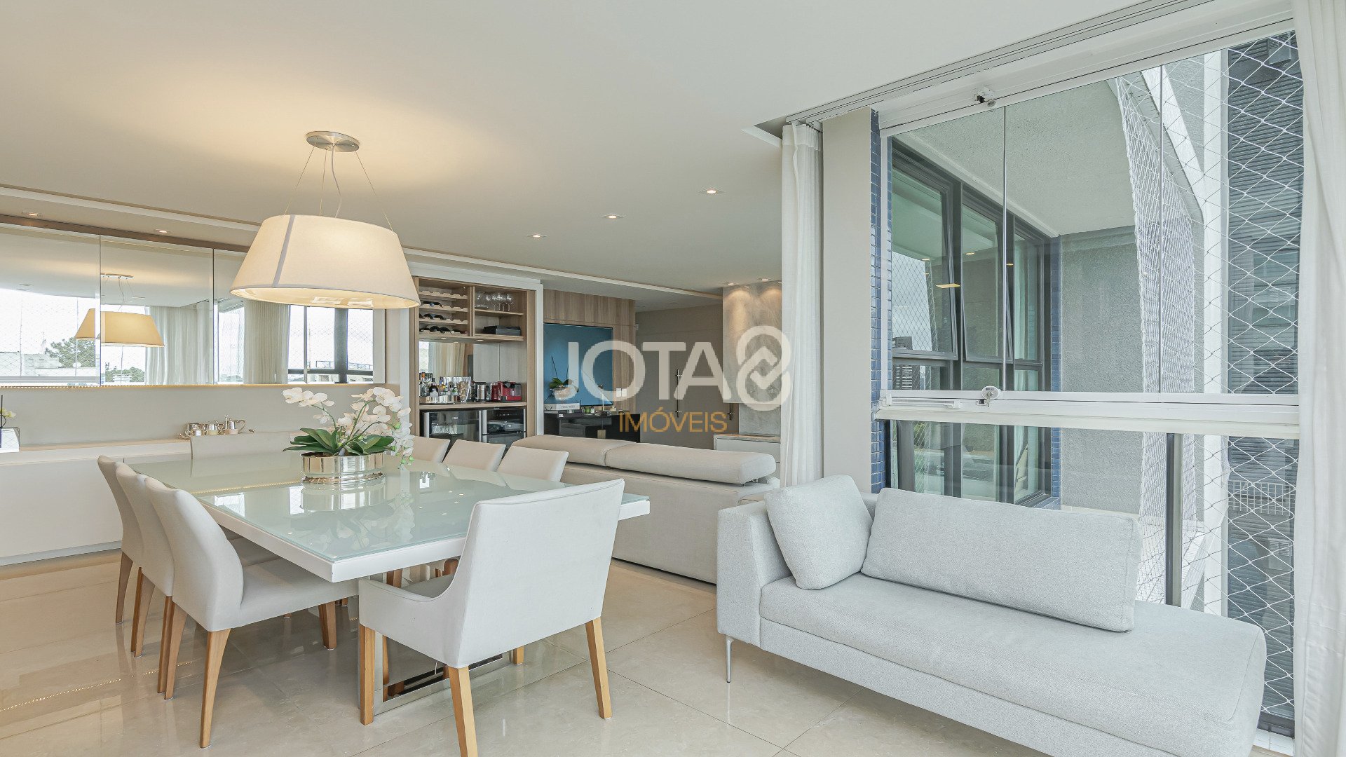 LINDO APARTAMENTO COM 3 SUÍTES E 2 VAGAS NO ECOVILLE!