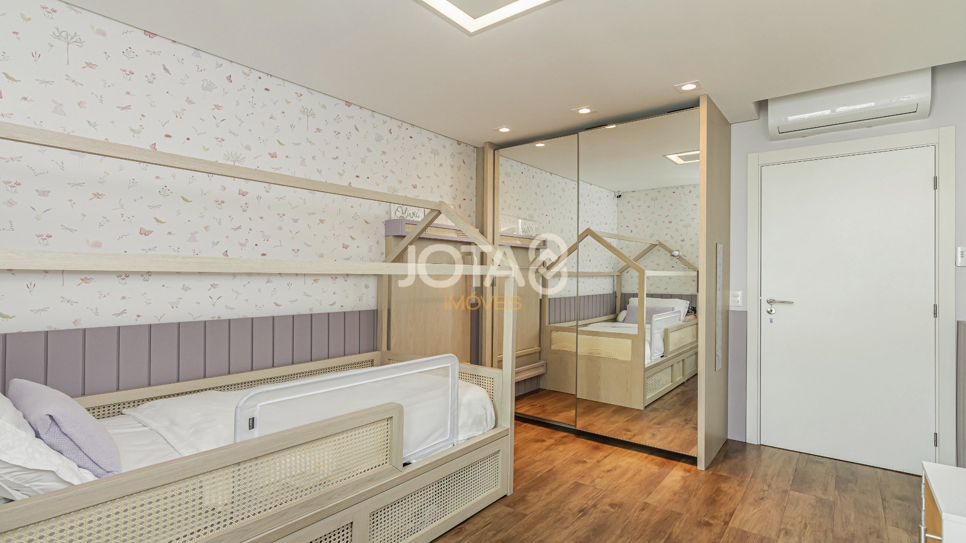 LINDO APARTAMENTO COM 3 SUÍTES E 2 VAGAS NO ECOVILLE!