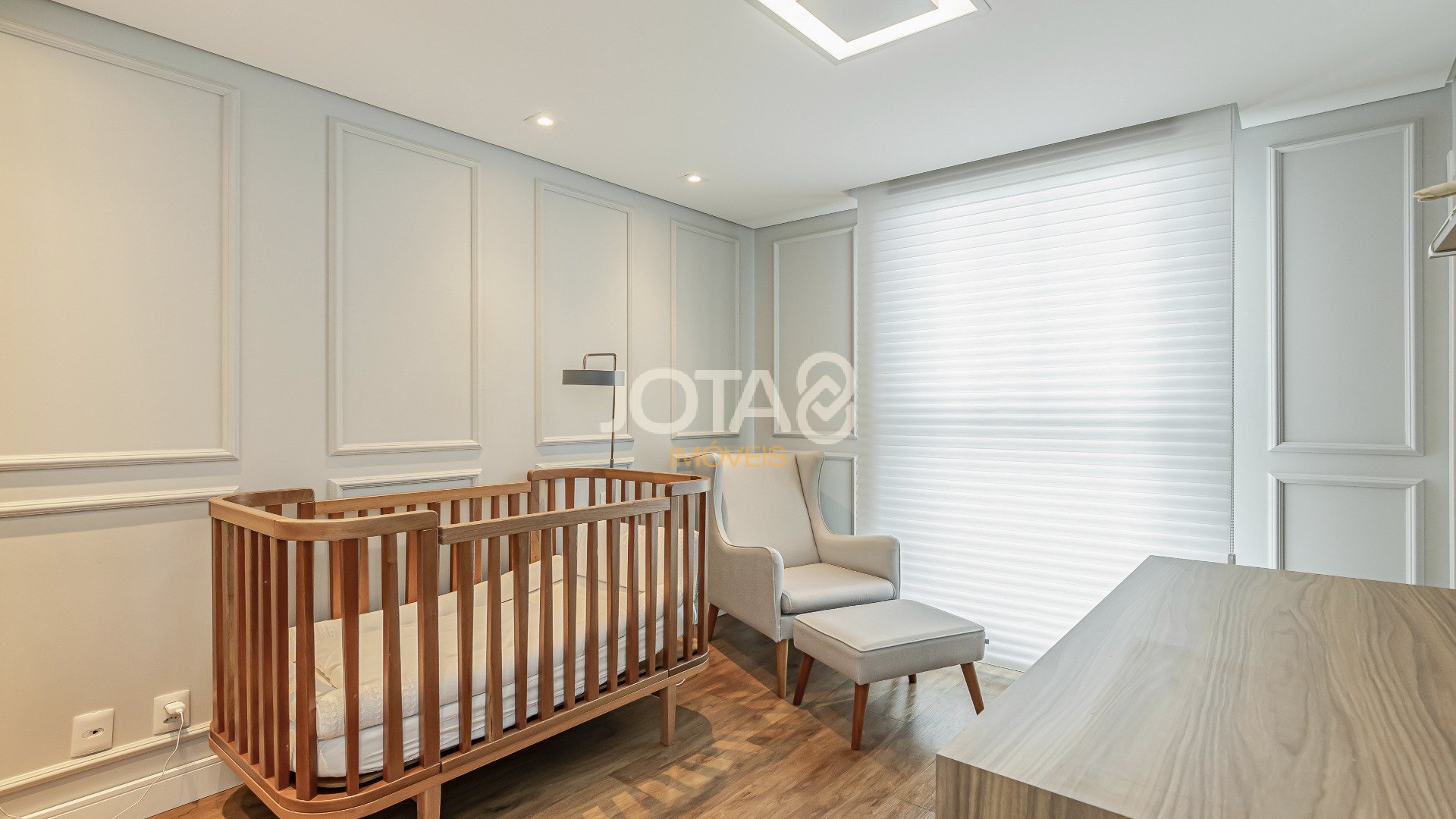 LINDO APARTAMENTO COM 3 SUÍTES E 2 VAGAS NO ECOVILLE!