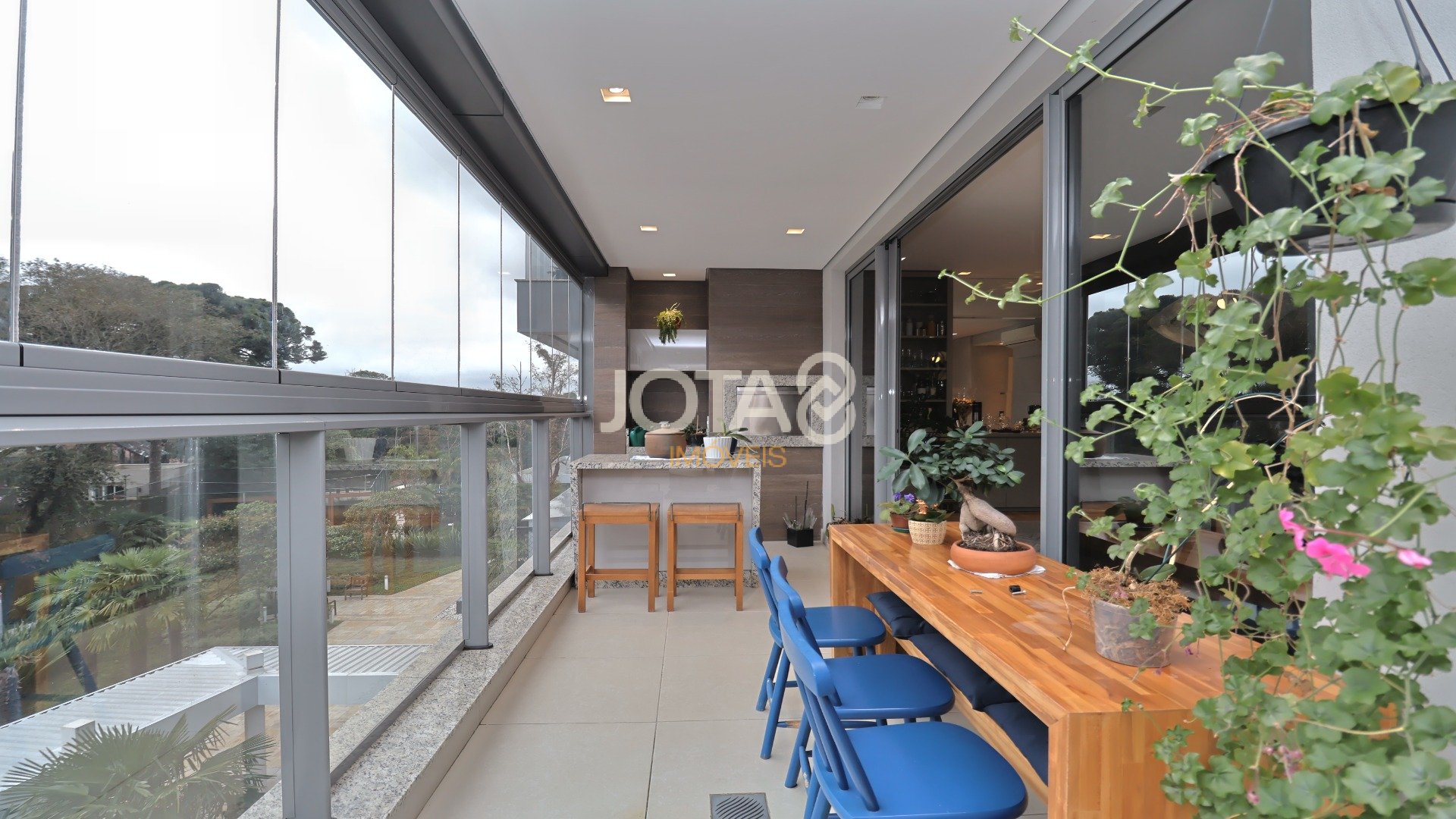 APARTAMENTO NO ECOVILLE - 3 SUÍTES, CONDOMÍNIO CLUBE E 3 VAGAS