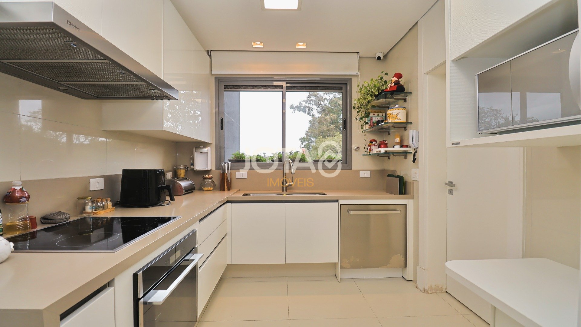 APARTAMENTO NO ECOVILLE - 3 SUÍTES, CONDOMÍNIO CLUBE E 3 VAGAS