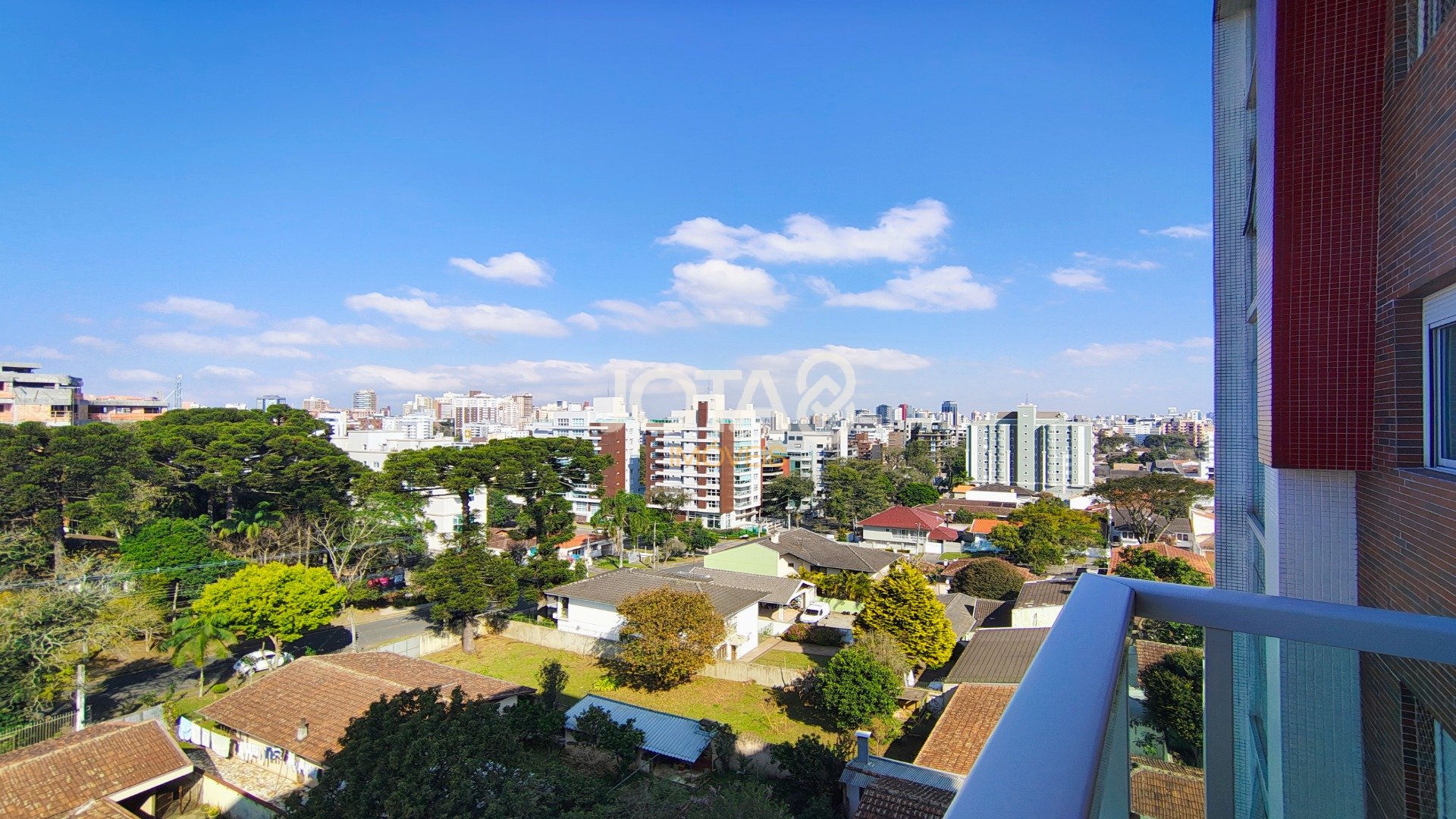 APARTAMENTO EM ANDAR ALTO COM 3 VAGAS