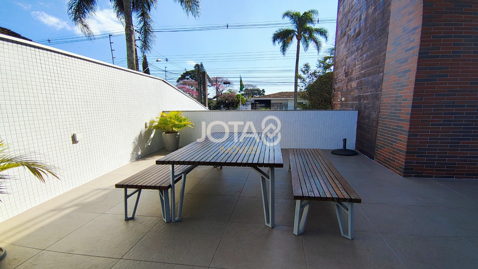 APARTAMENTO EM ANDAR ALTO COM 3 VAGAS