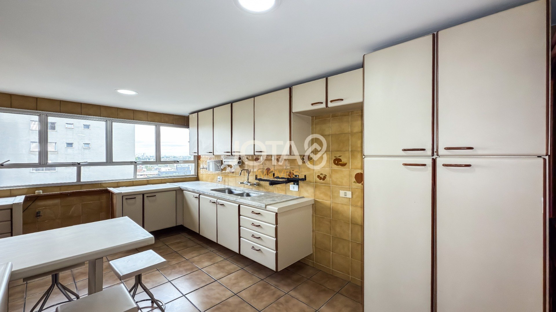 APARTAMENTO FACE NORTE E ANDAR ALTO NO BIGORRILHO!