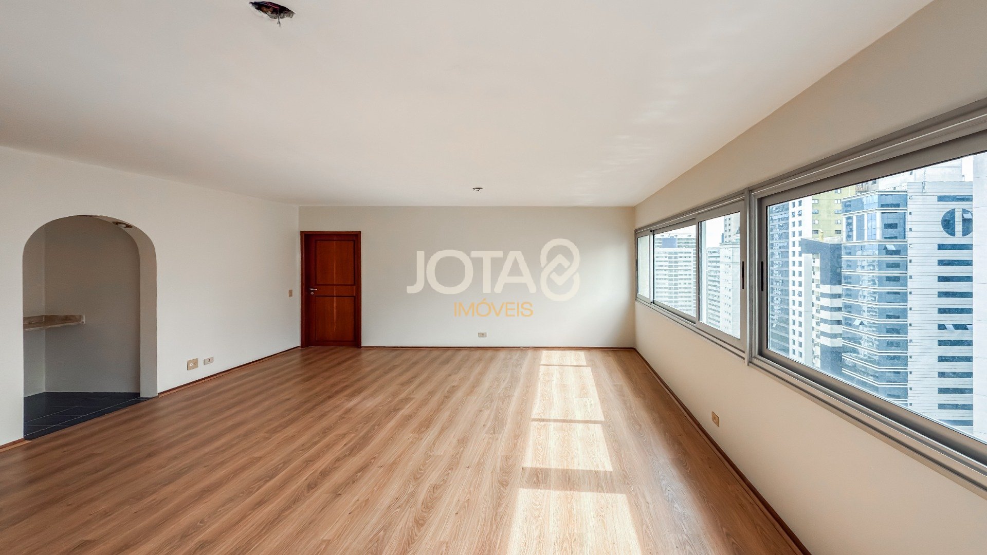 APARTAMENTO FACE NORTE E ANDAR ALTO NO BIGORRILHO!